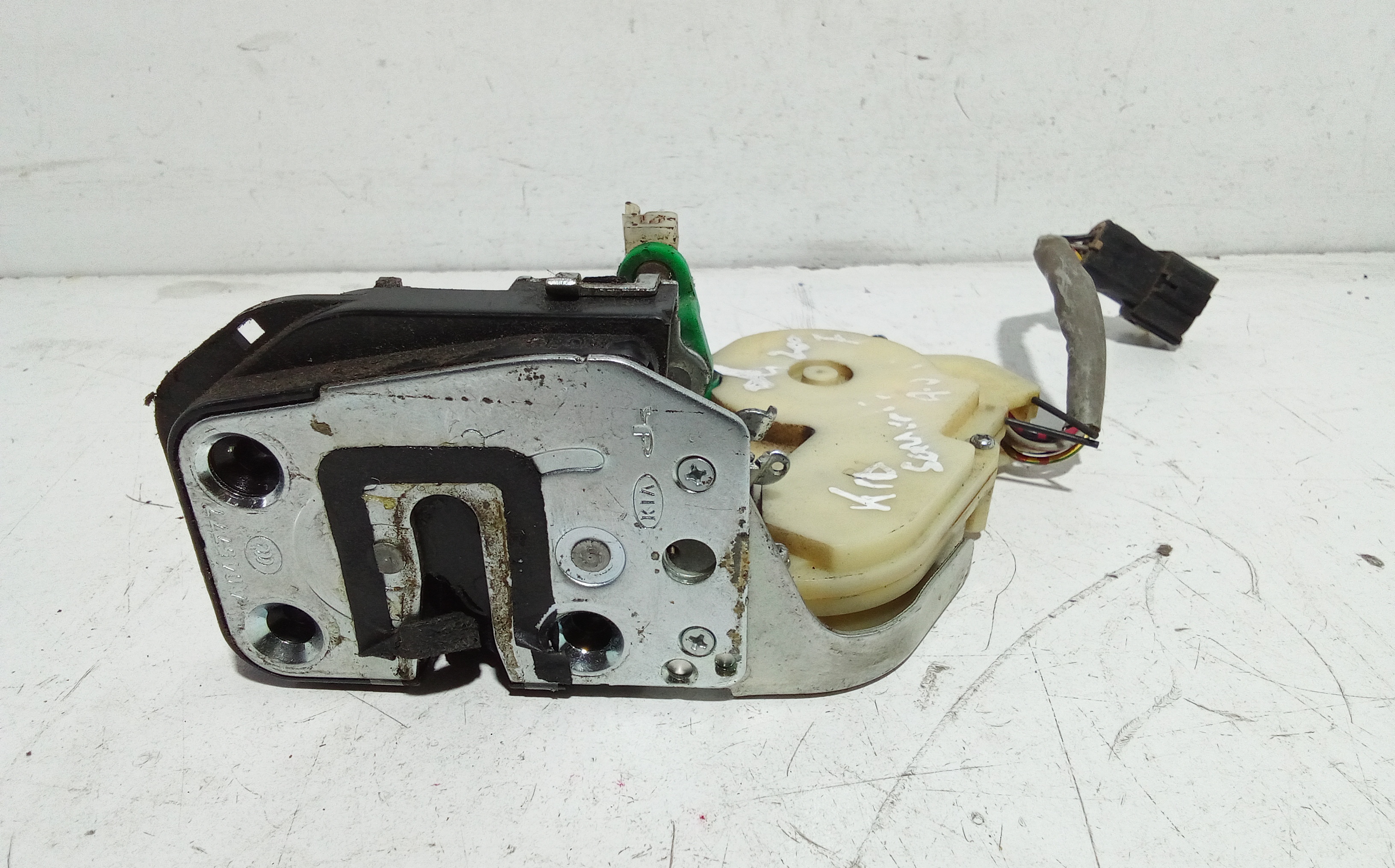 Serratura Anteriore Destra per Kia Sorento 2 Serie (2006 - 2009)