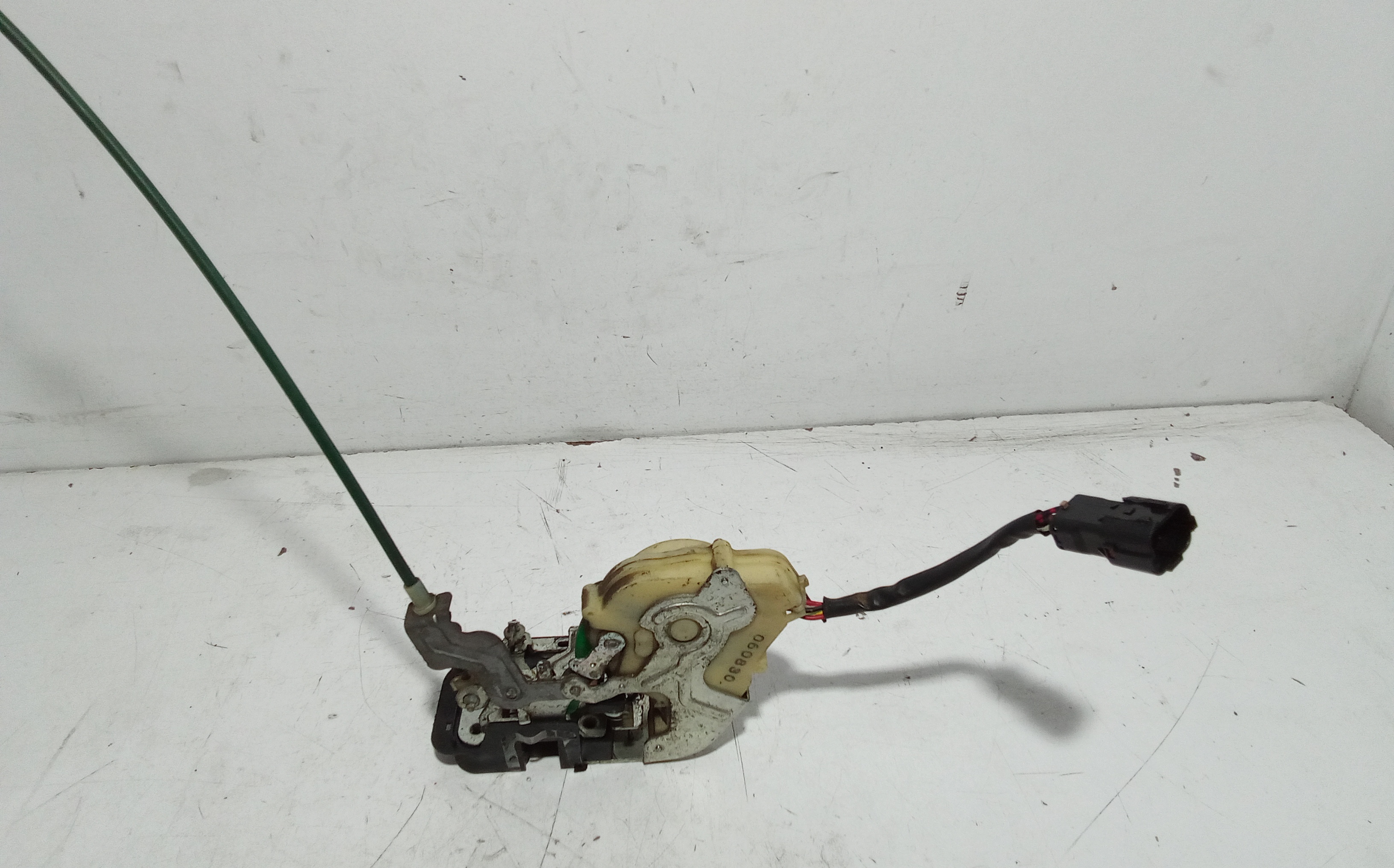 Serratura Anteriore Sinistra per Kia Sorento 2 Serie (2006 - 2009)