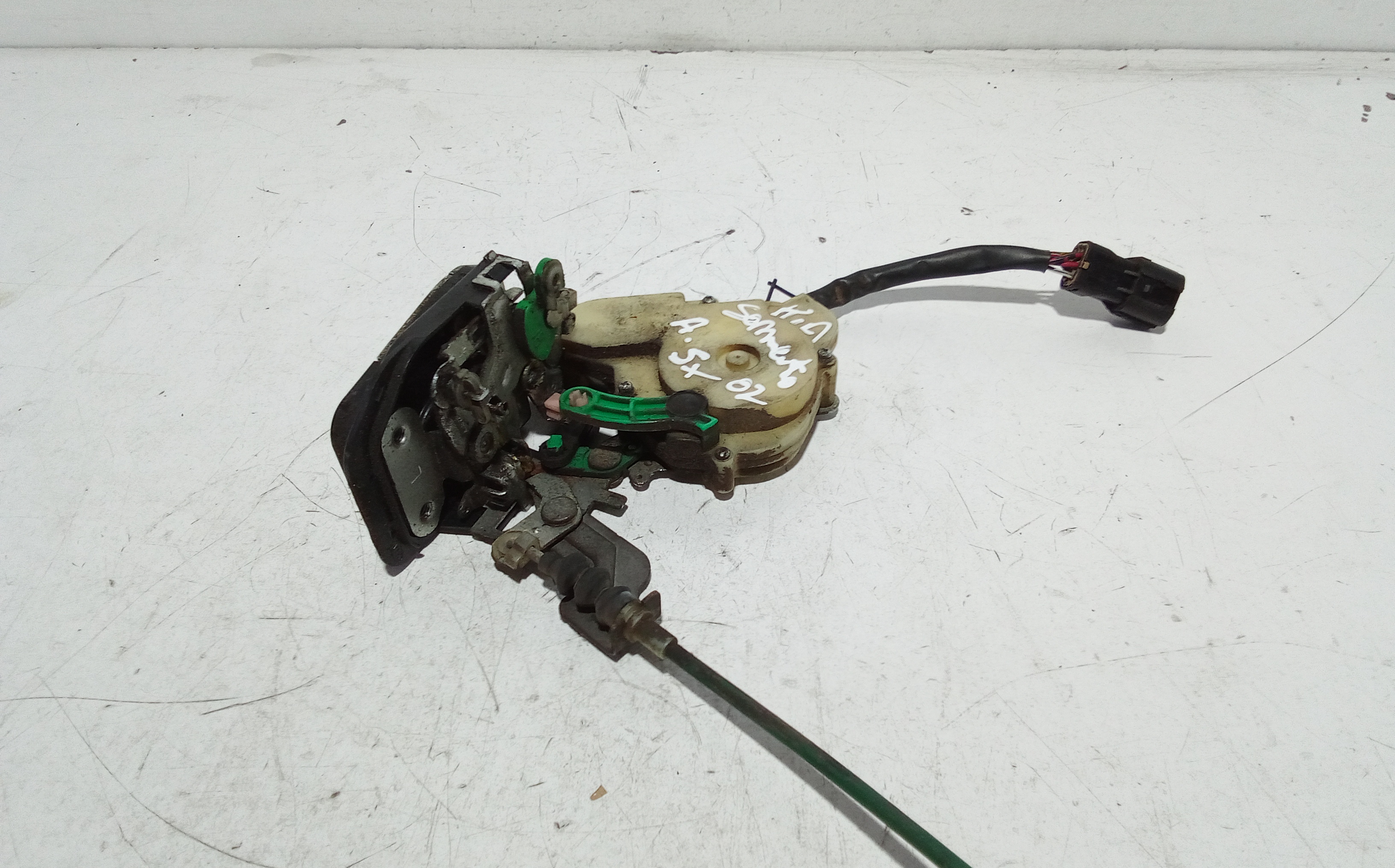 Serratura Anteriore Sinistra per Kia Sorento 2 Serie (2006 - 2009)