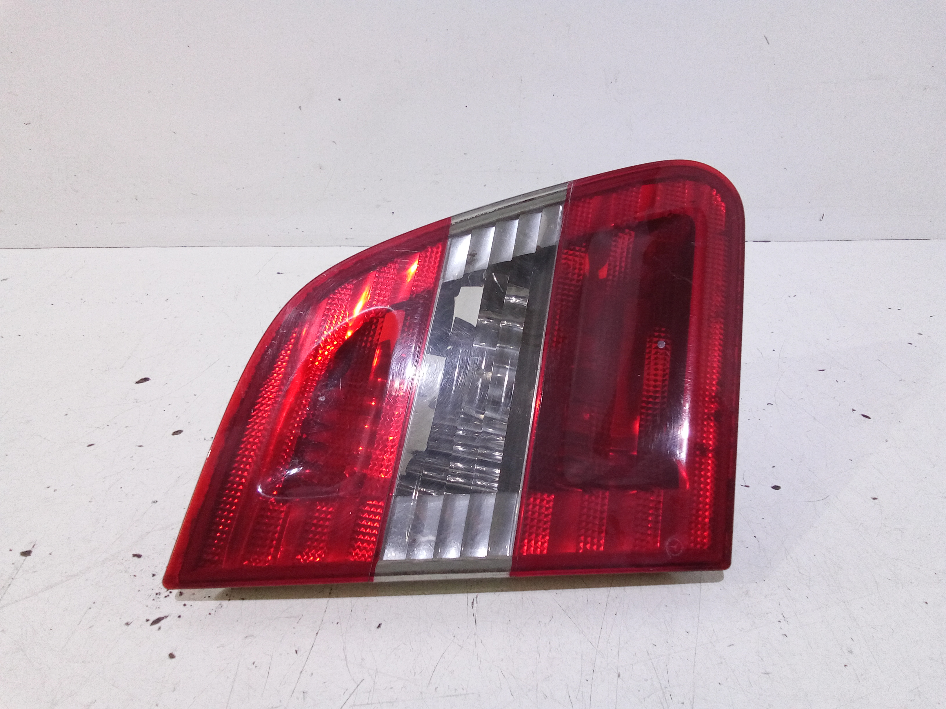 Stop Posteriore Destro Integrato nel Portello per Mercedes Classe B W245 1 Serie (2005 - 2011)