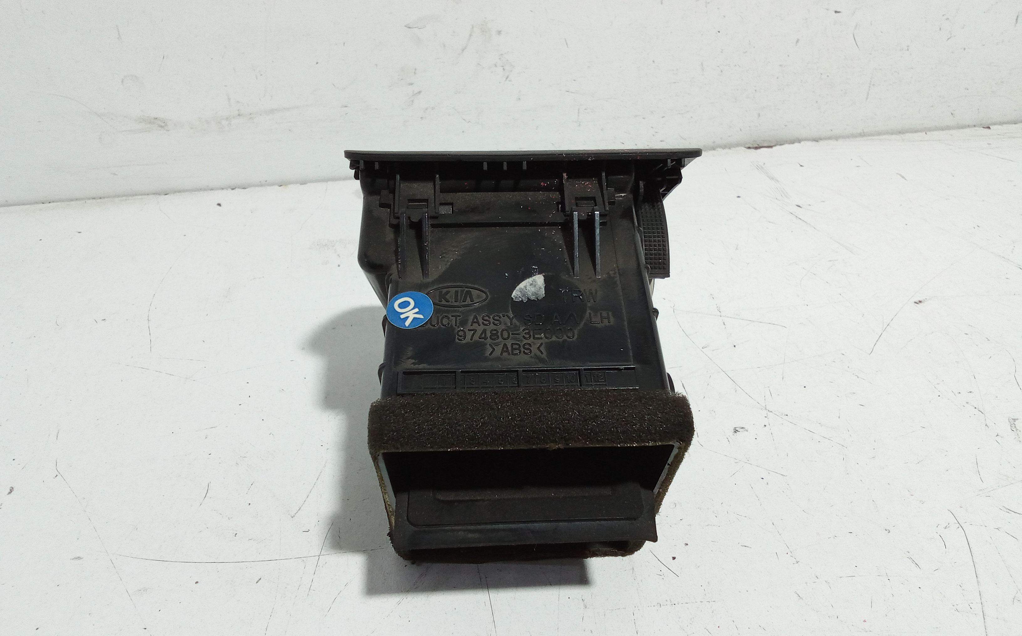 Bocchetta aria cruscotto lato guida per Kia Sorento 2 Serie (2006 - 2009)