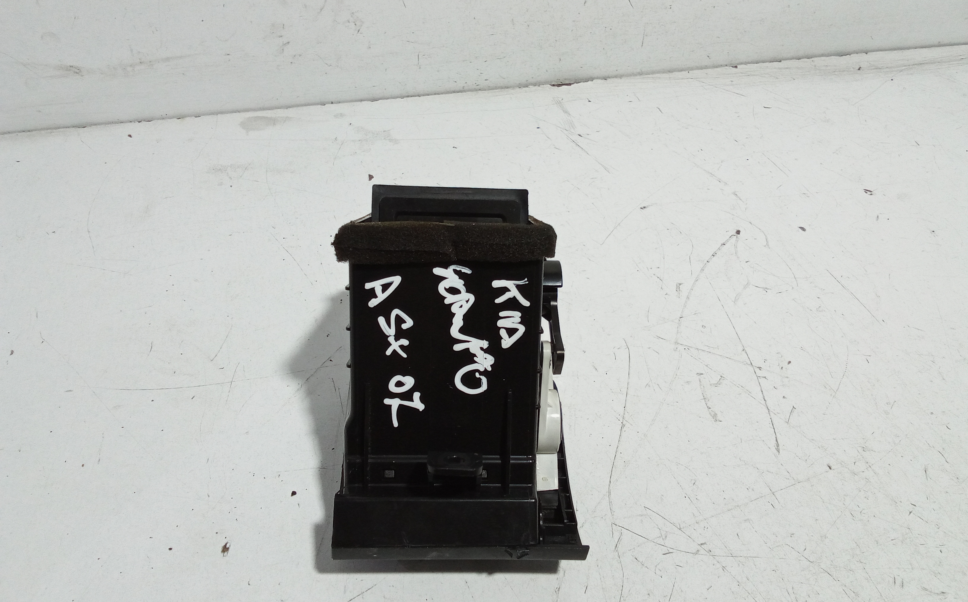 Bocchetta aria cruscotto lato guida per Kia Sorento 2 Serie (2006 - 2009)