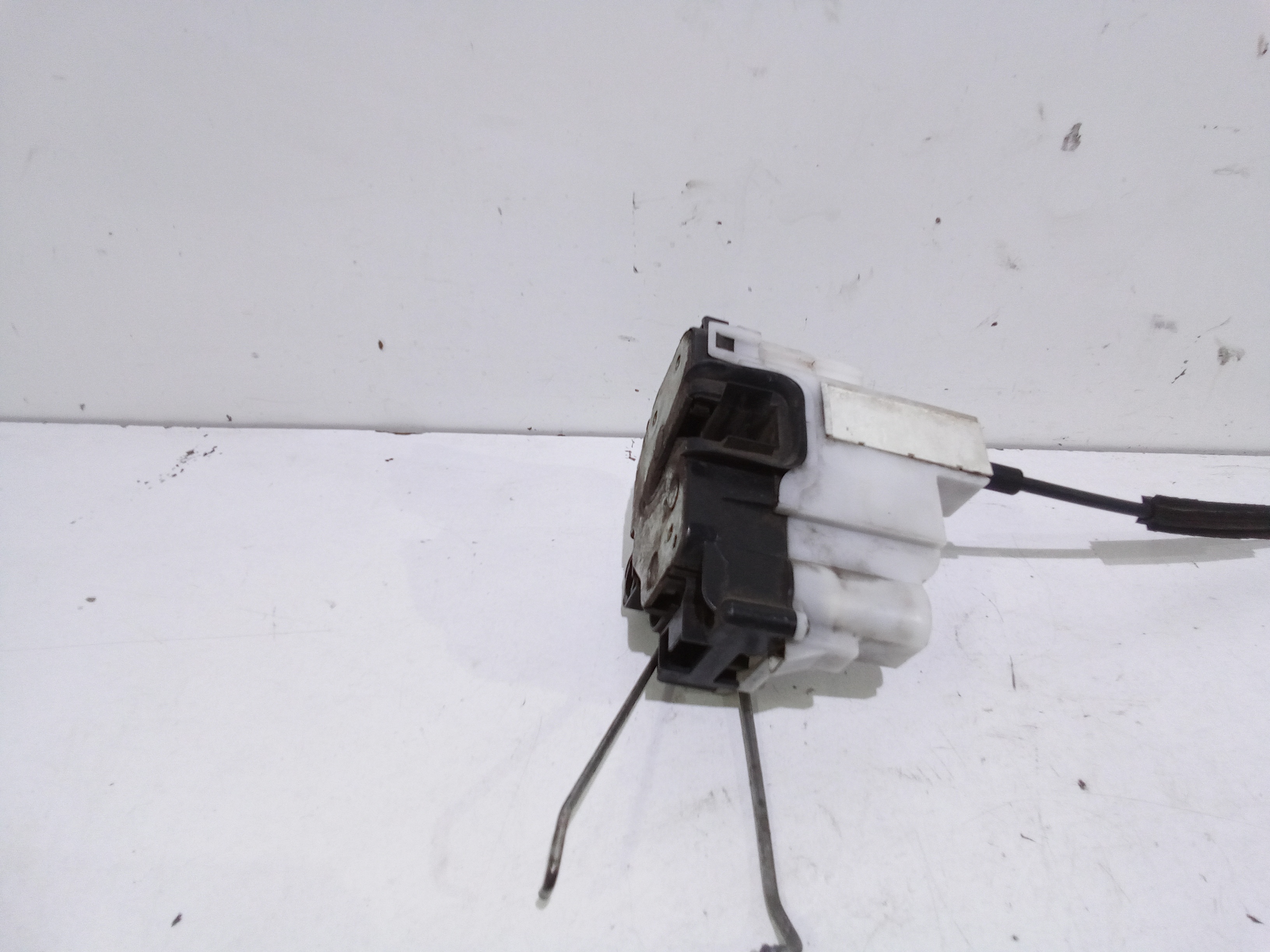 Serratura Anteriore Sinistra per Abarth 500 Fiat (2007 - In produzione)