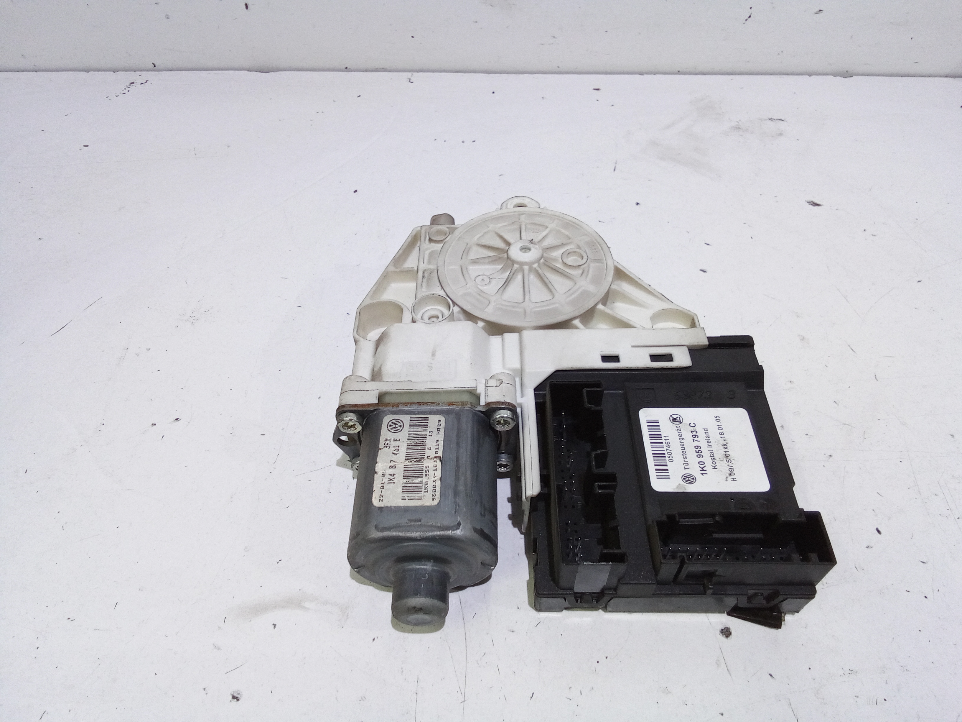 Motorino Alzavetro anteriore Sinistro per Volkswagen Golf 5 Berlina (03>08) (2003 - 2008)