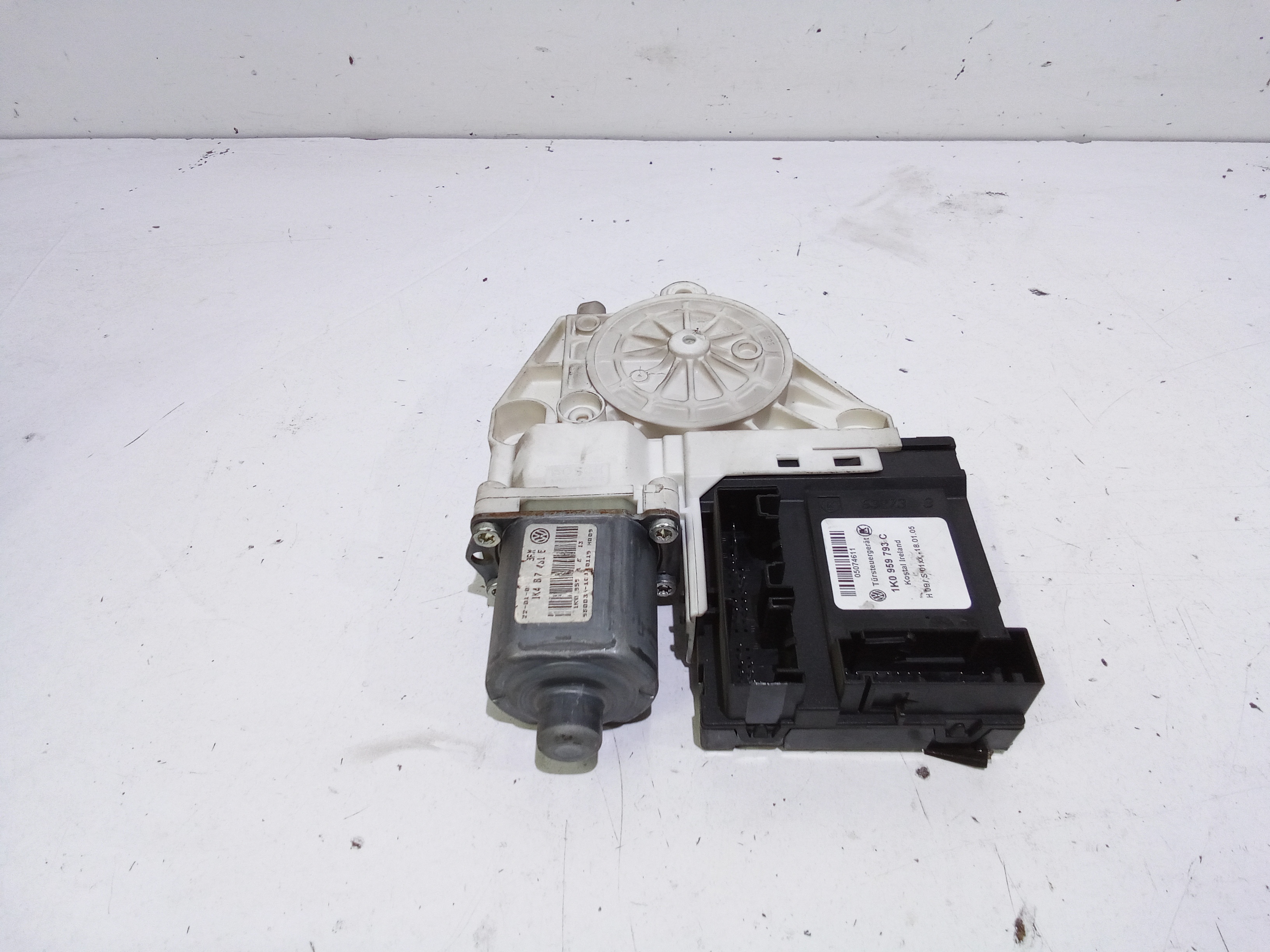 Motorino Alzavetro anteriore Sinistro per Volkswagen Golf 5 Berlina (03>08) (2003 - 2008)