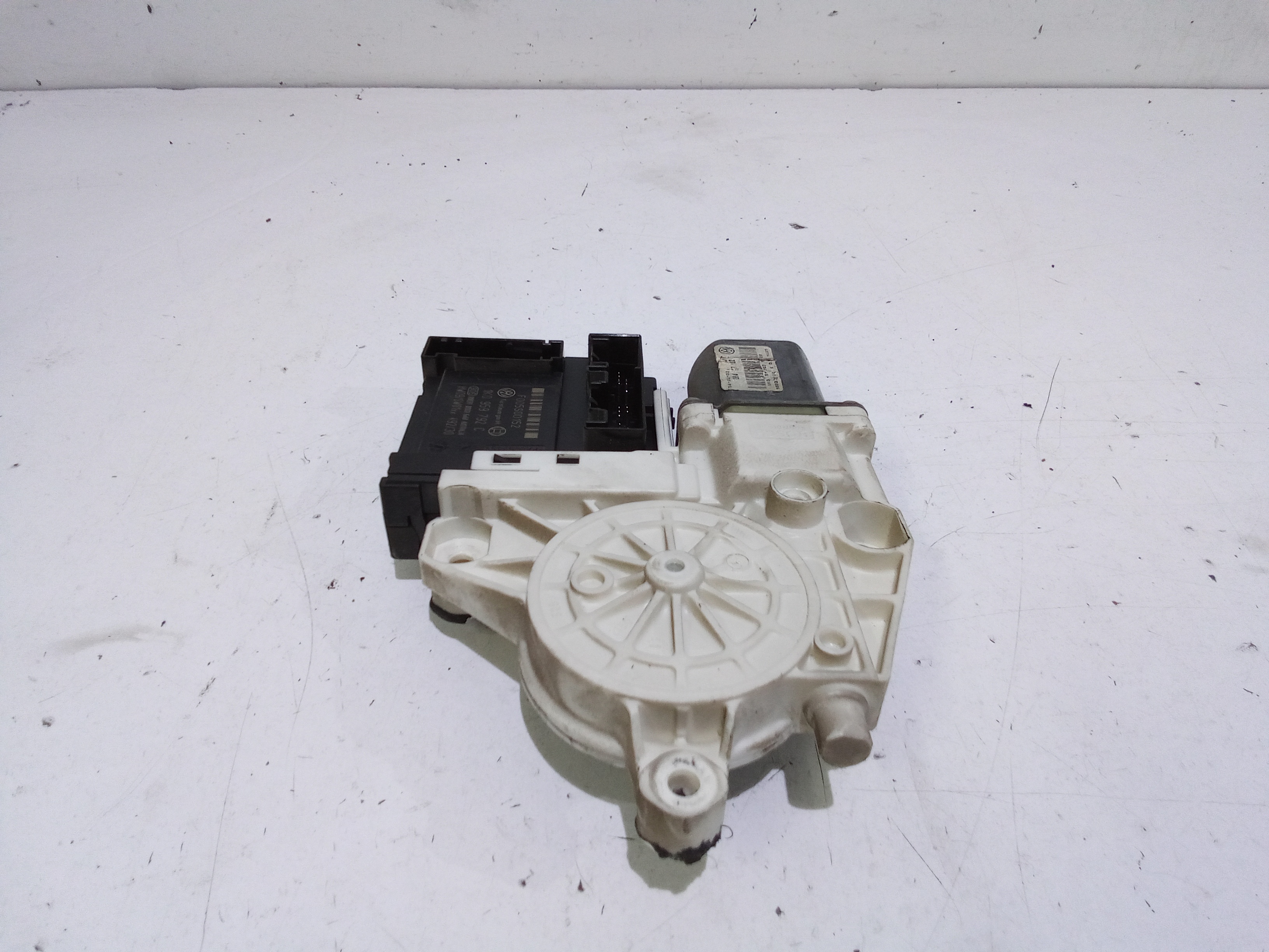 Motorino Alzavetro anteriore destra per Volkswagen Golf 5 Berlina (03>08) (2003 - 2008)