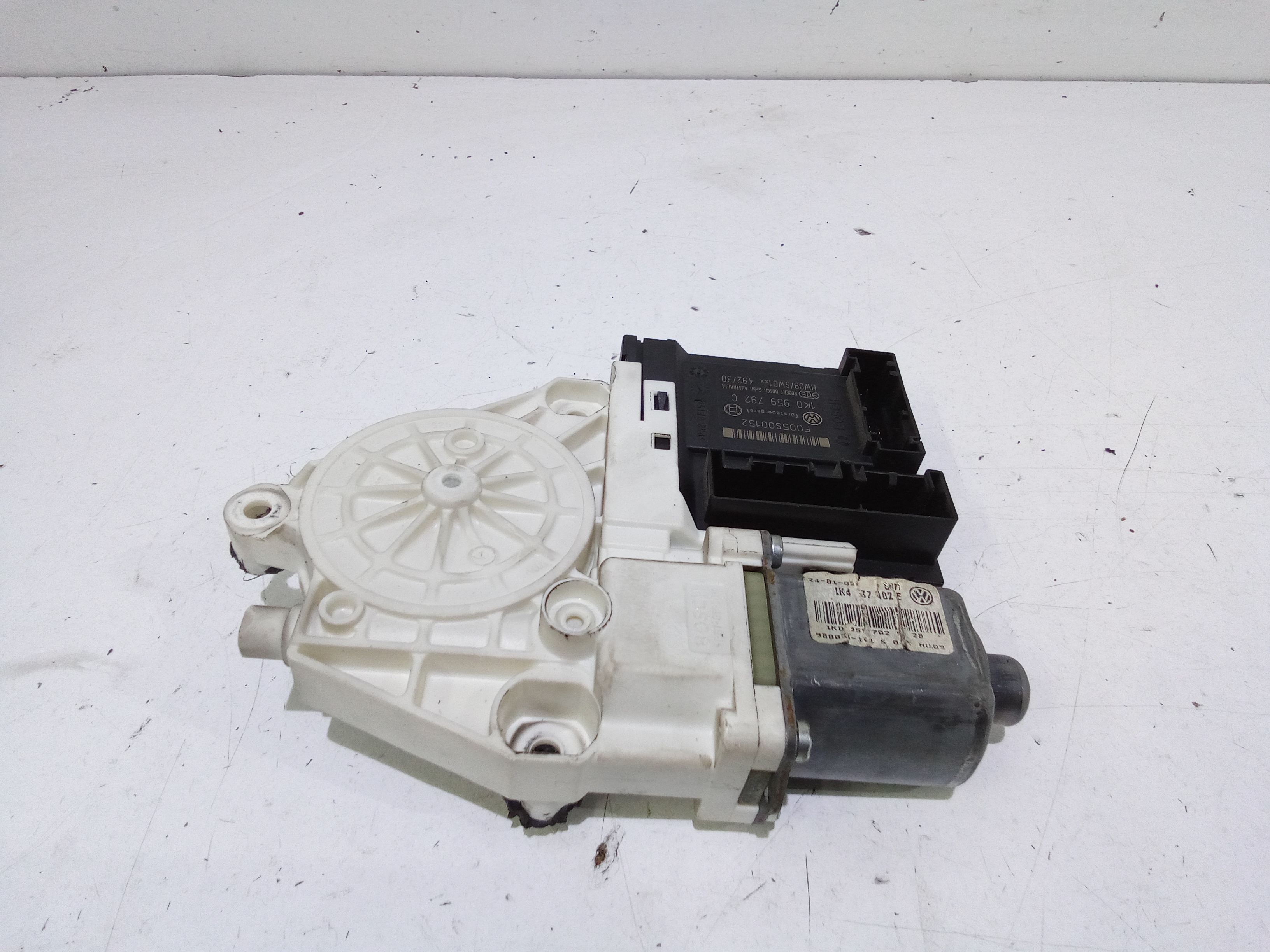 Motorino Alzavetro anteriore destra per Volkswagen Golf 5 Berlina (03>08) (2003 - 2008)