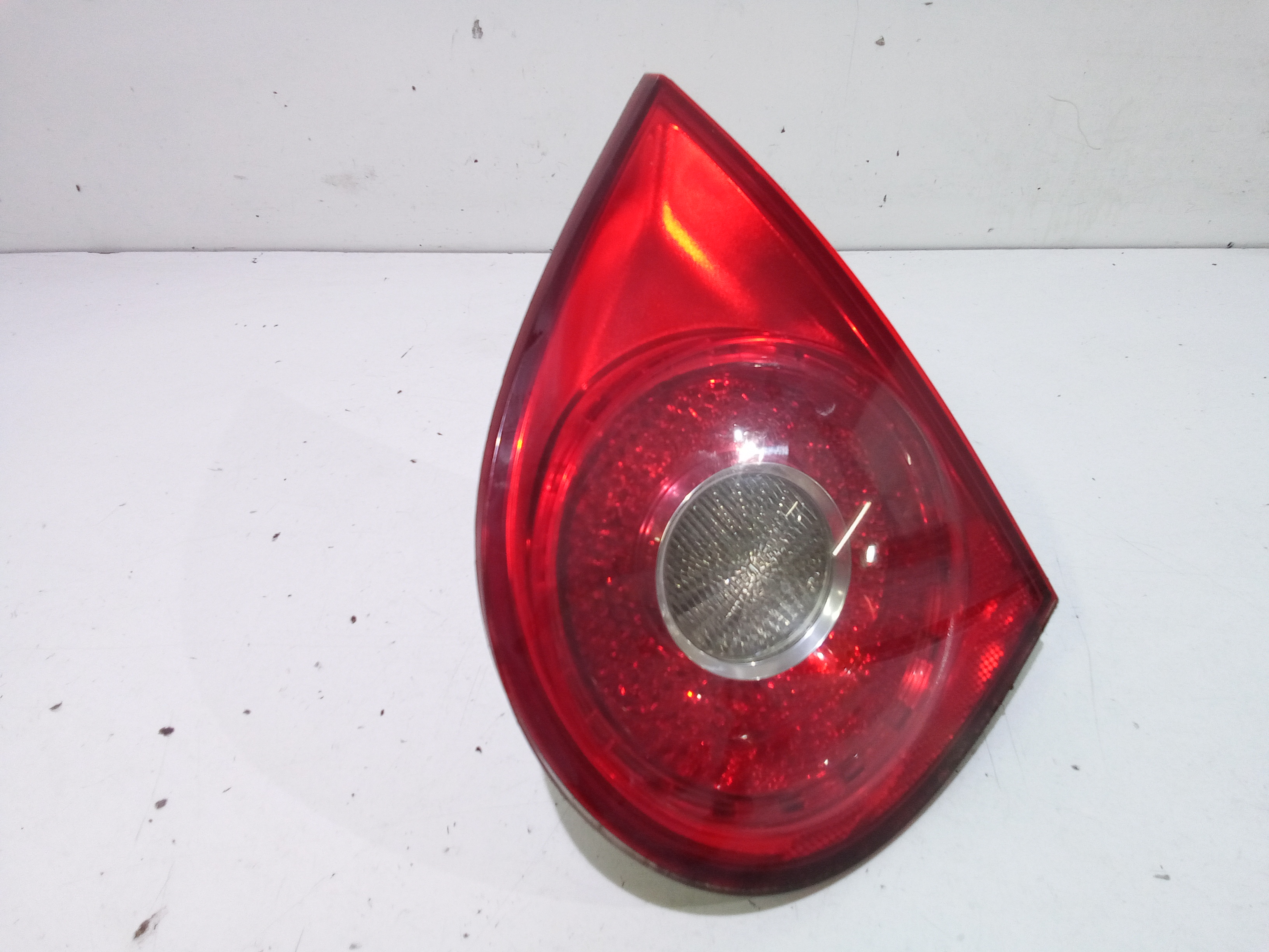 Stop Posteriore Destro Integrato nel Portello per Volkswagen Golf 5 Berlina (03>08) (2003 - 2008)