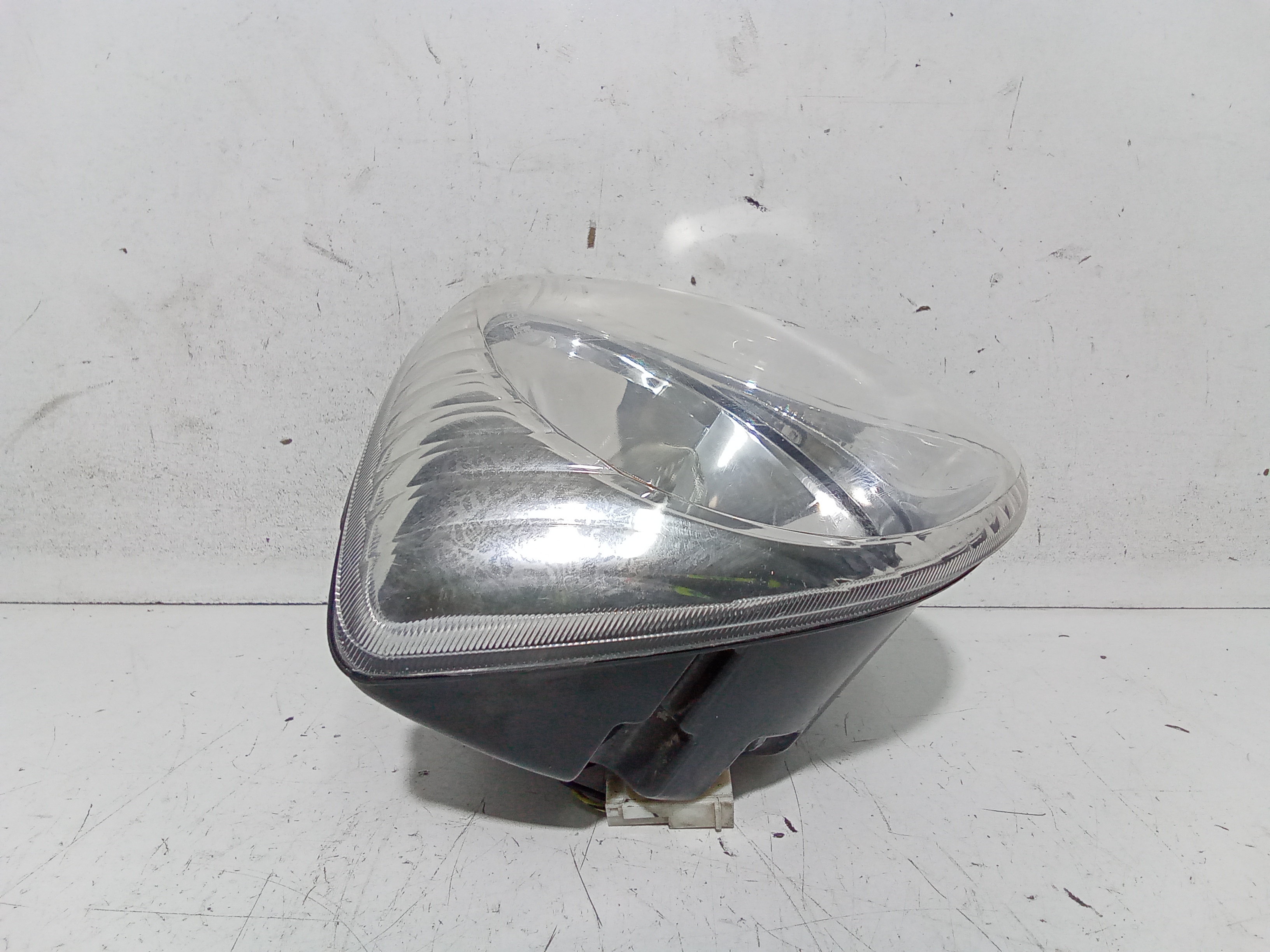 Faro anteriore centrale per Piaggio Liberty 125cc (03>13) (2003 - 2013)