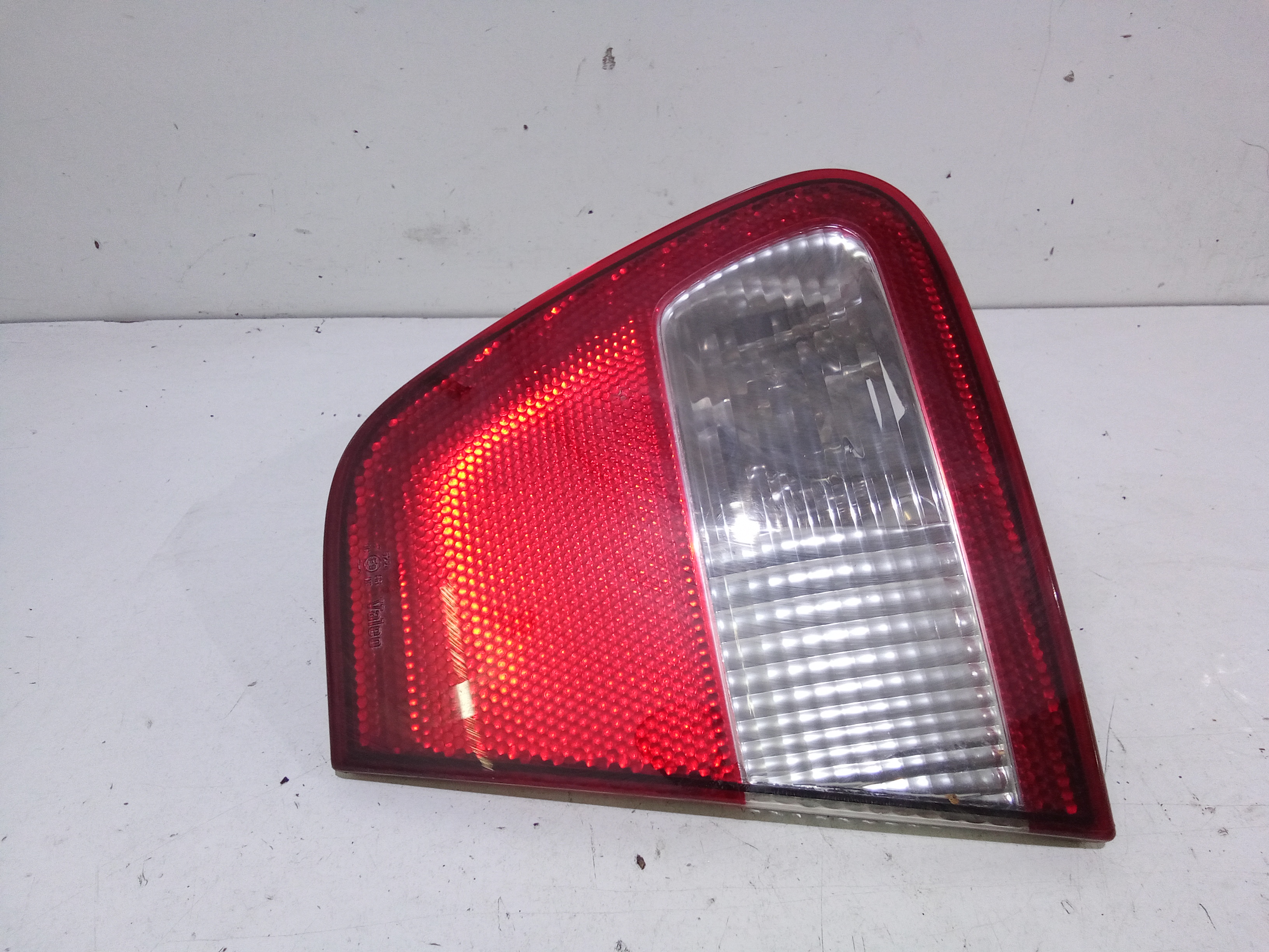 Stop Posteriore Destro Integrato nel Portello per Seat Cordoba Berlina 4 Serie (2002 - 2009)