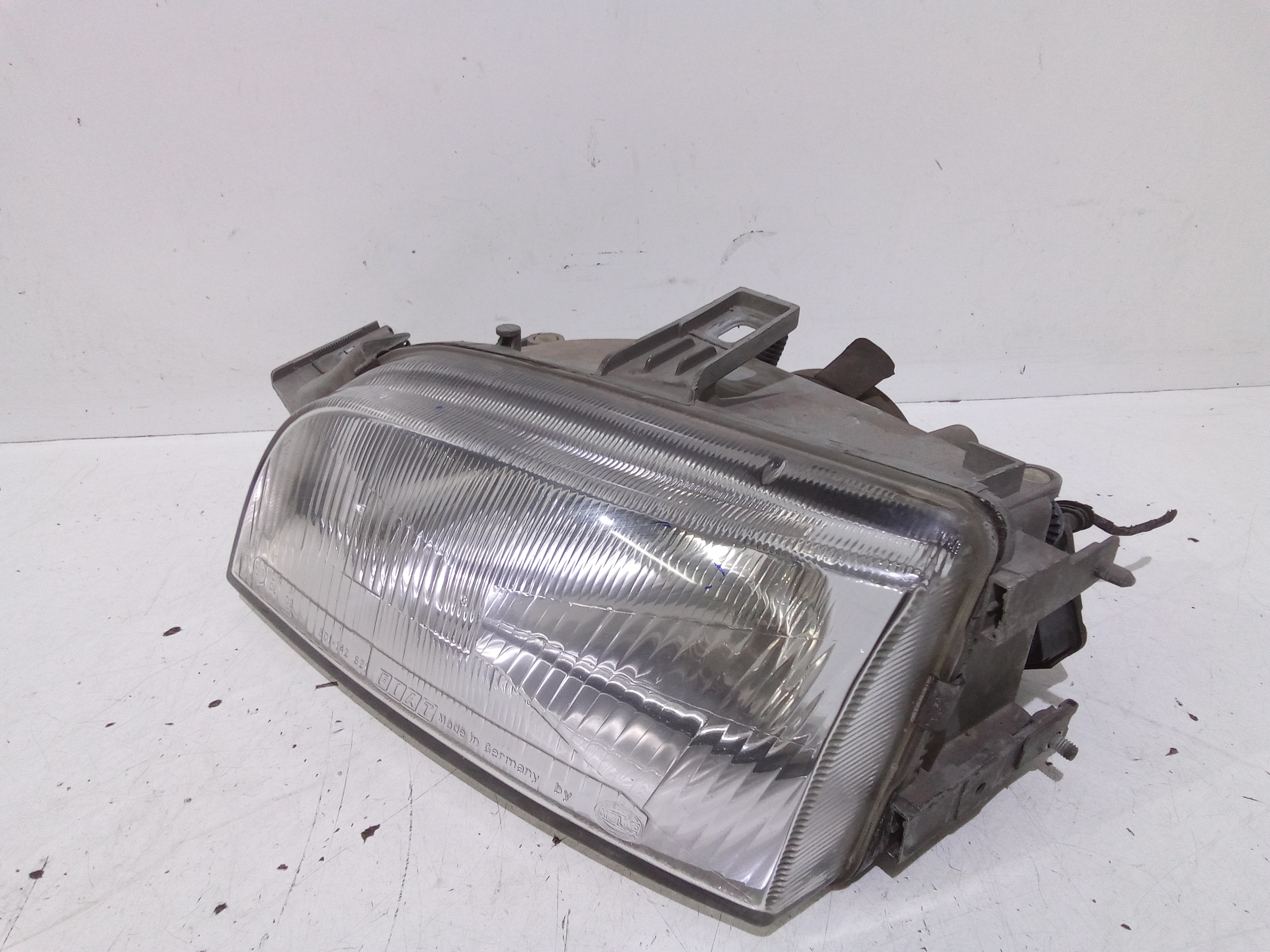 Faro anteriore Sinistro Guida per Fiat Punto Berlina 3p (1993 - 1999)