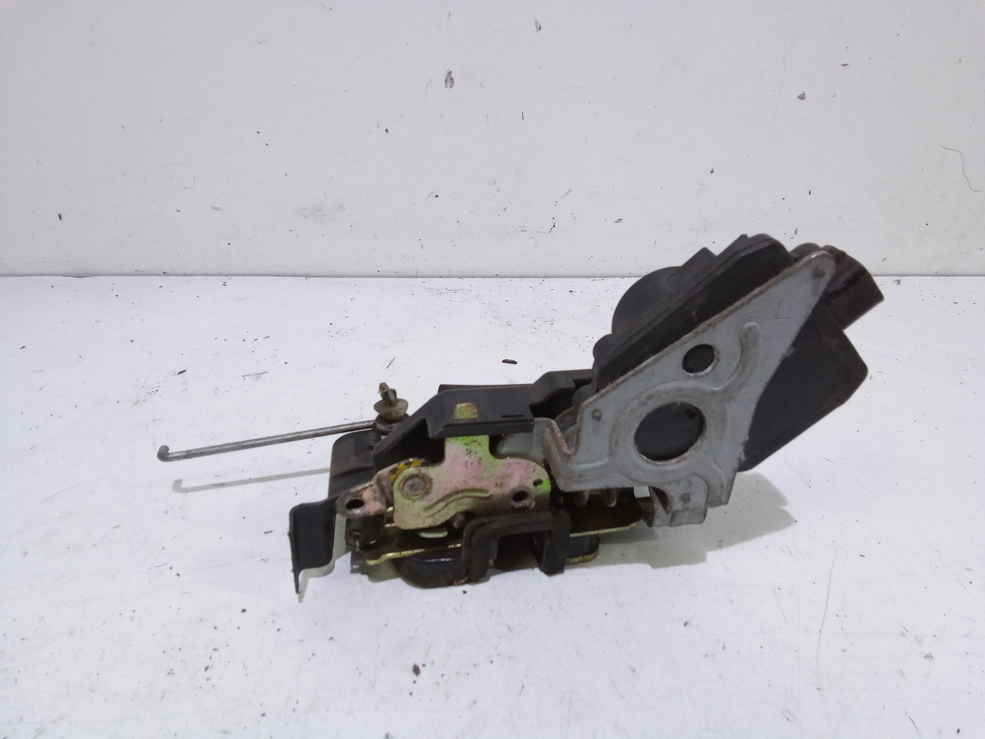 Serratura Anteriore Sinistra per Kia Rio 2 Serie (2003 - 2005)