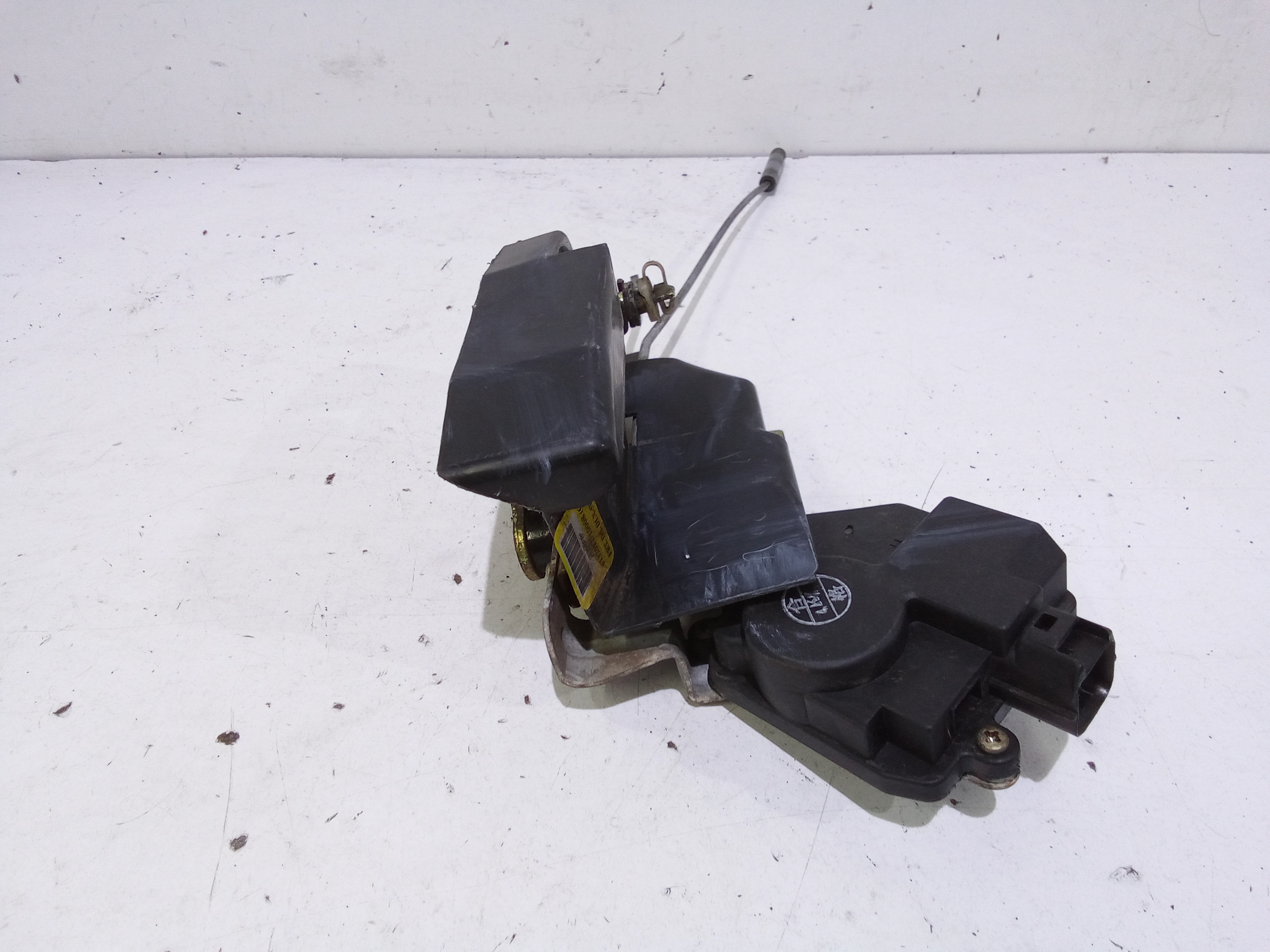 Serratura Anteriore Destra per Kia Rio 2 Serie (2003 - 2005)