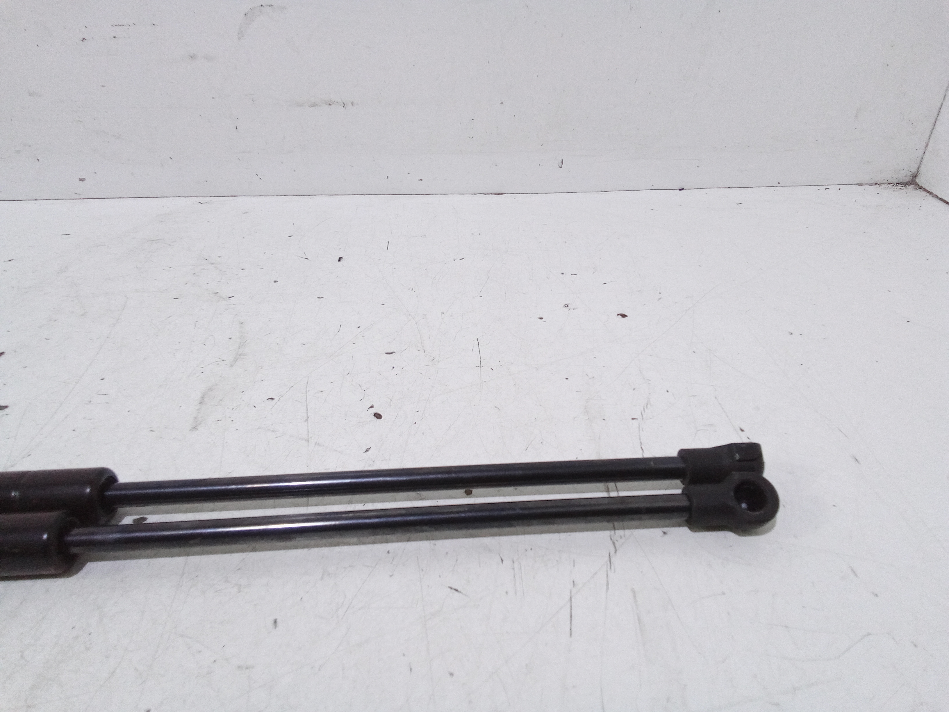 Pistoncini cofano Post. per Fiat Punto Berlina 3p (1993 - 1999)