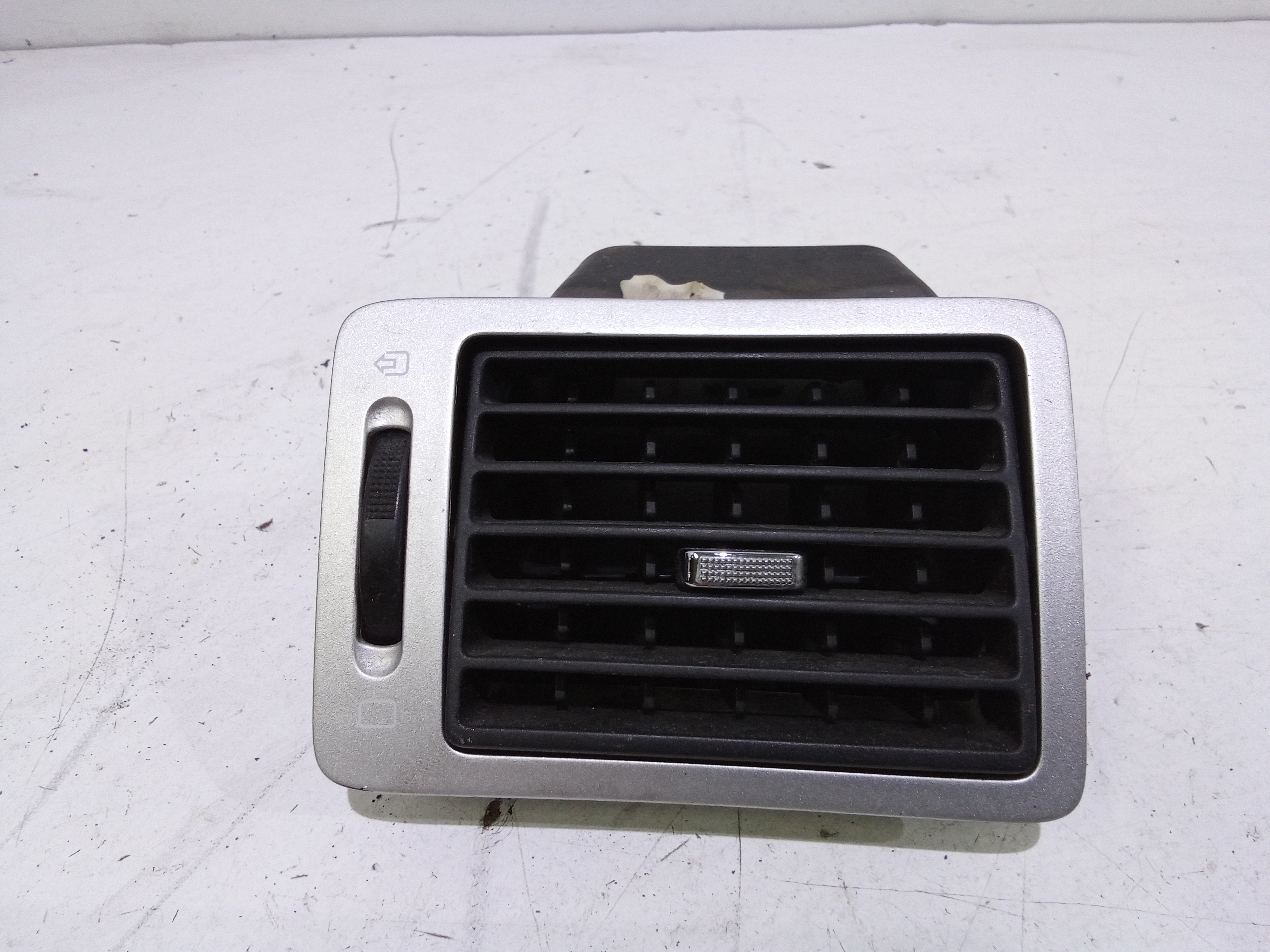 Bocchetta aria cruscotto lato guida per Peugeot 307 Cabrio (2003 - 2005)