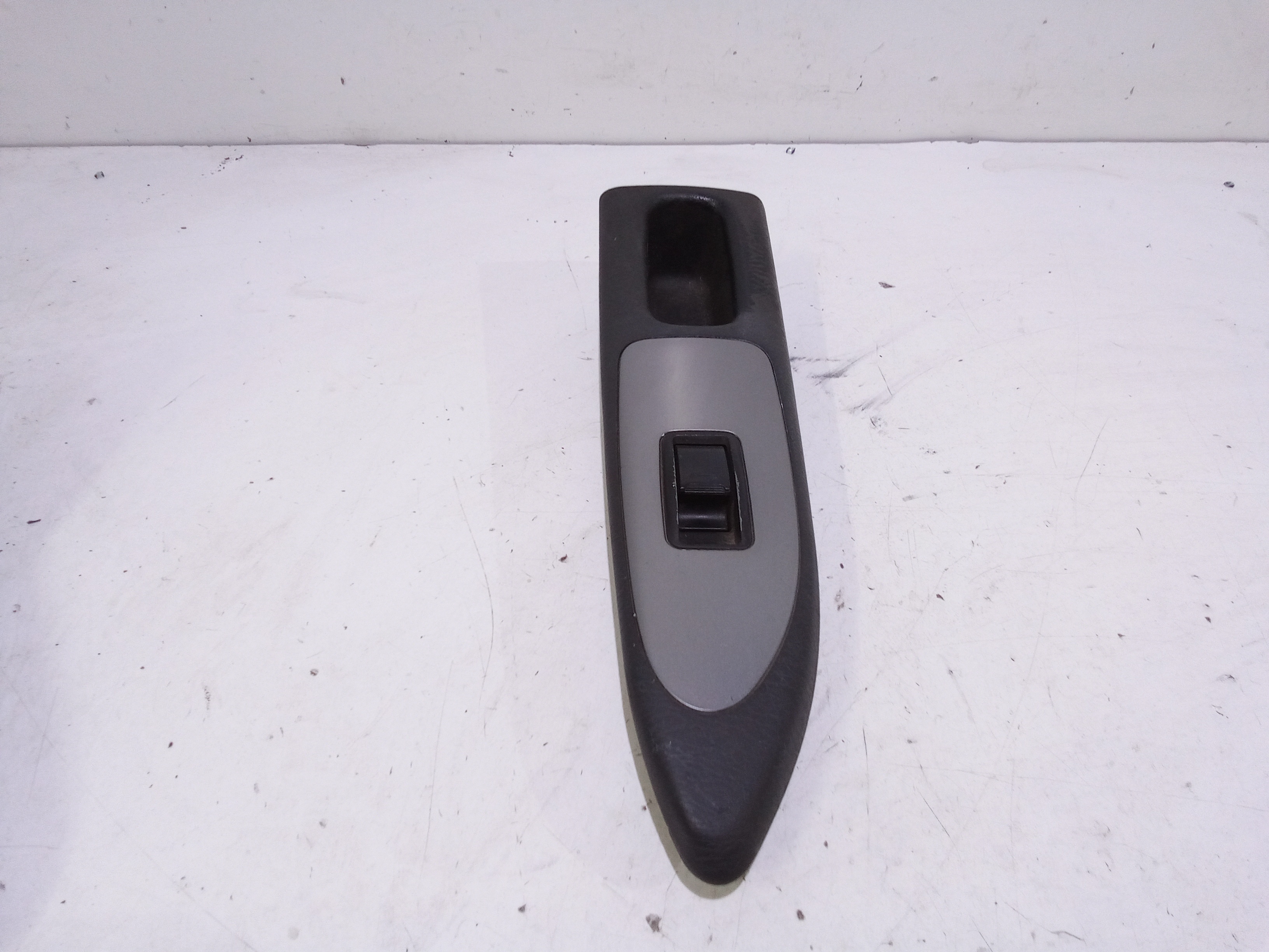 Pulsantiera Anteriore Destra Passeggero per Toyota Avensis Berlina 2 Serie (2003 - 2008)