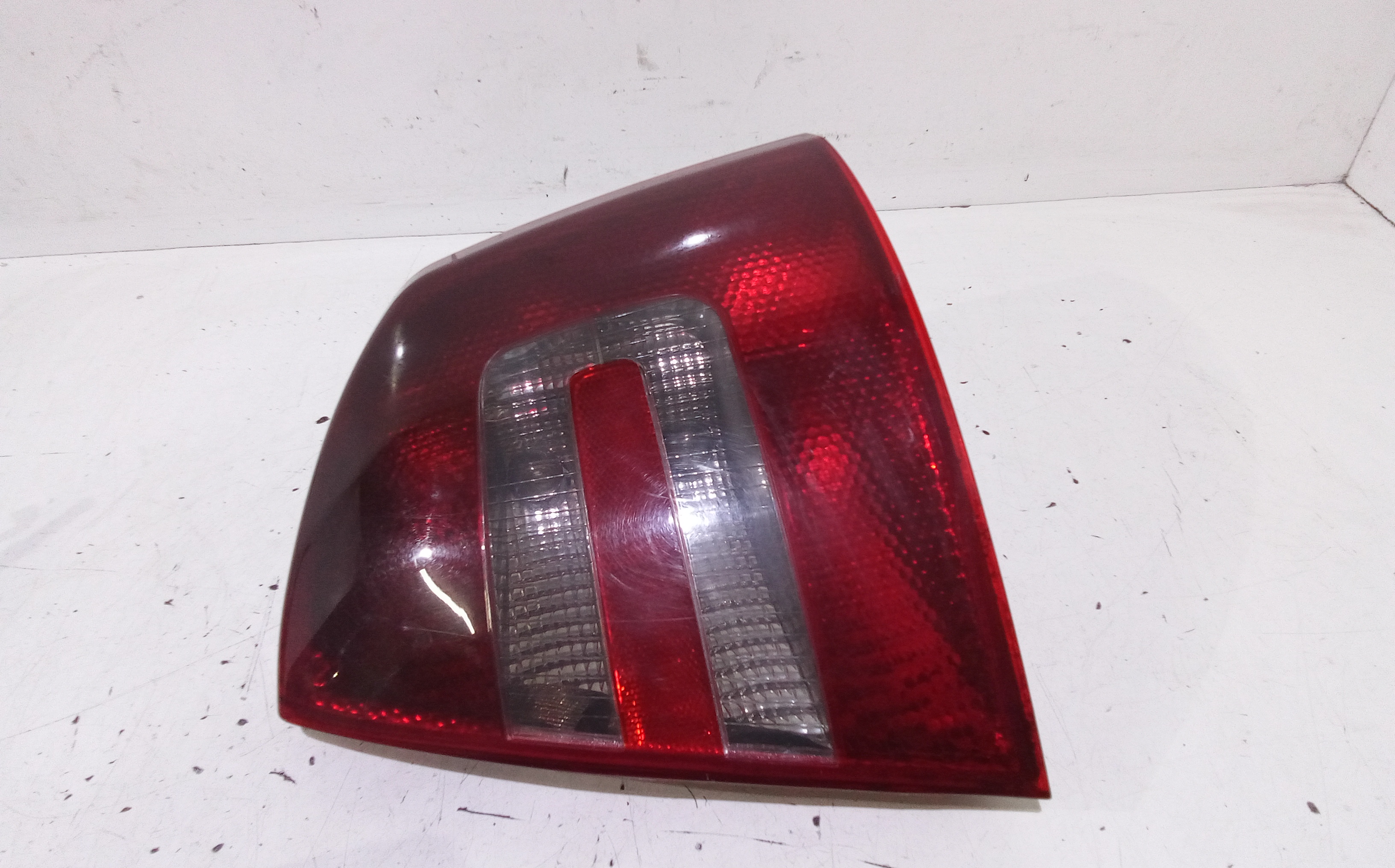 Stop fanale posteriore Destro Passeggero per Skoda Octavia Berlina 3 Serie (2004 - 2011)