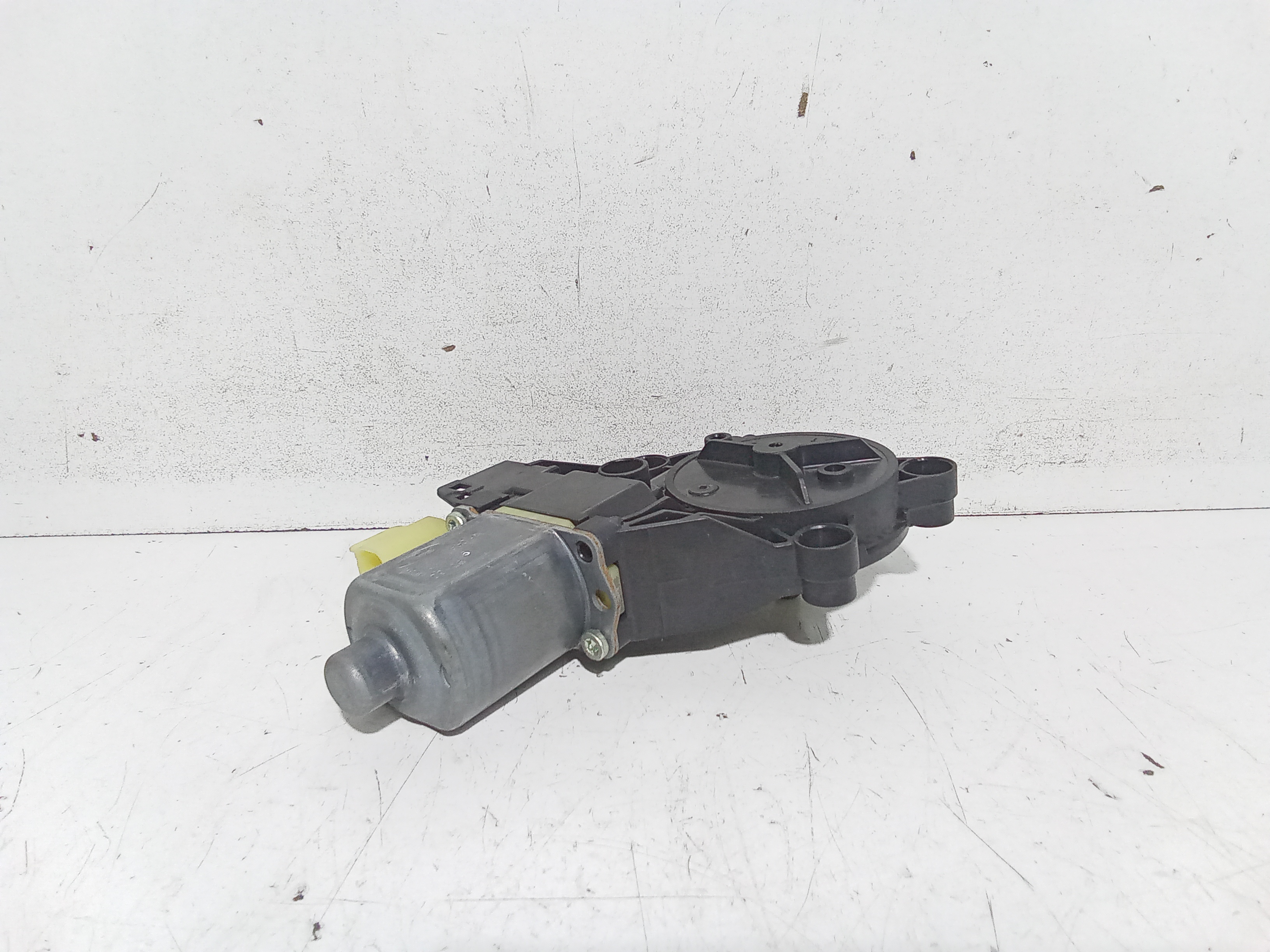 Motorino Alzavetro anteriore destra per Ford Fiesta 6 Serie (2008 - 2017)