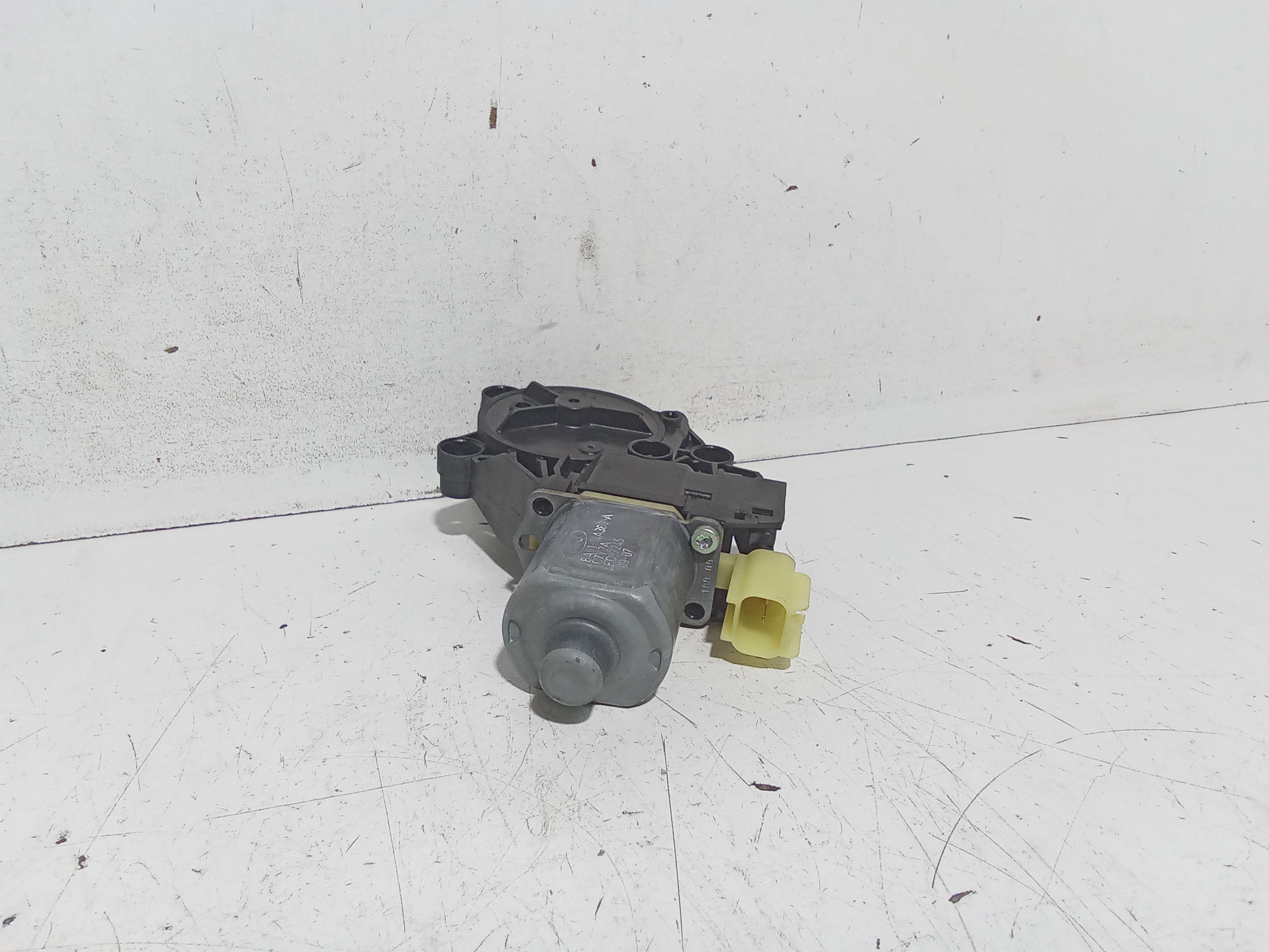 Motorino Alzavetro posteriore Sinistro per Ford Fiesta 6 Serie (2008 - 2017)