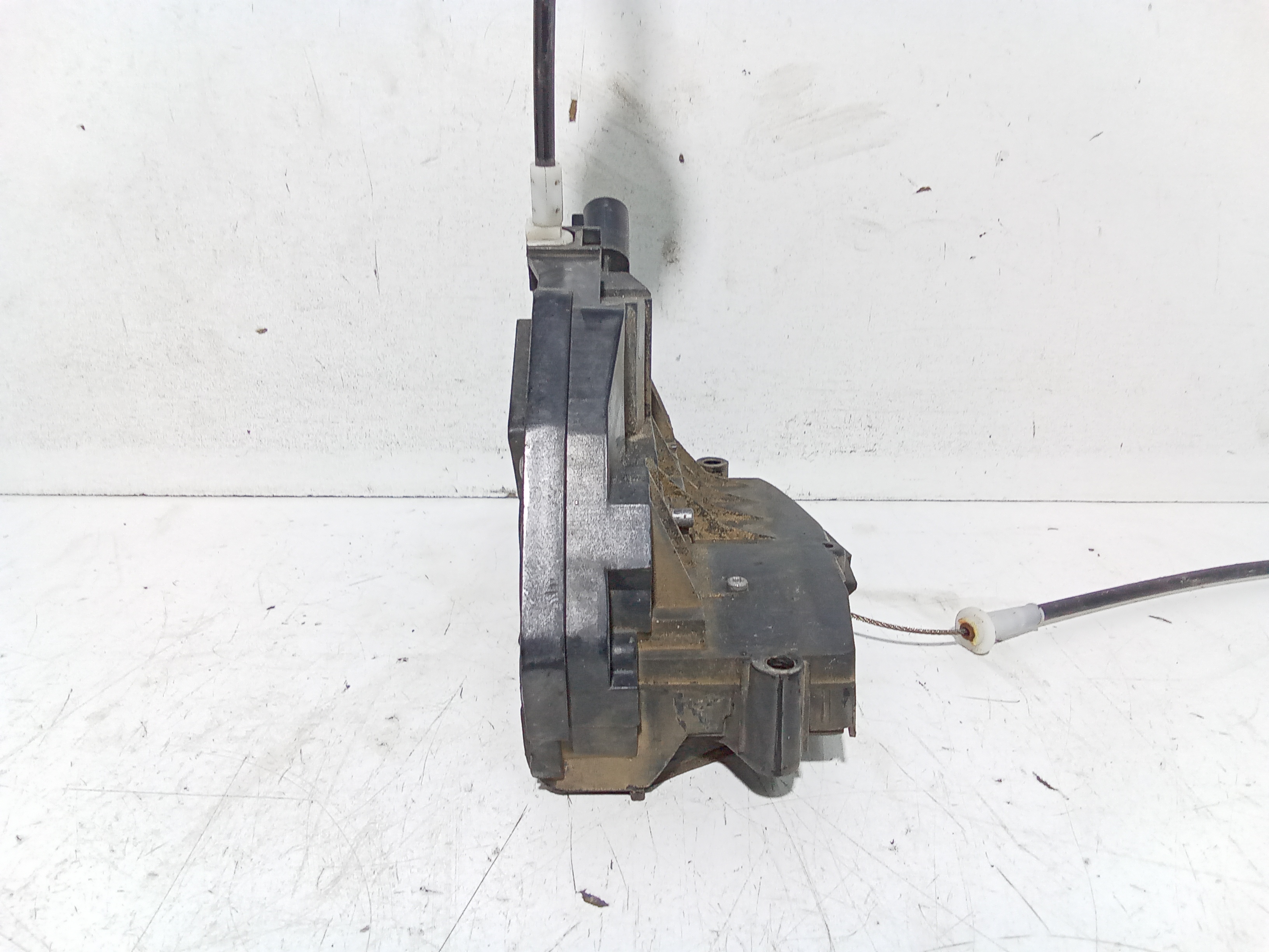 Serratura Anteriore Destra per Ford Fiesta 6 Serie (2008 - 2017)