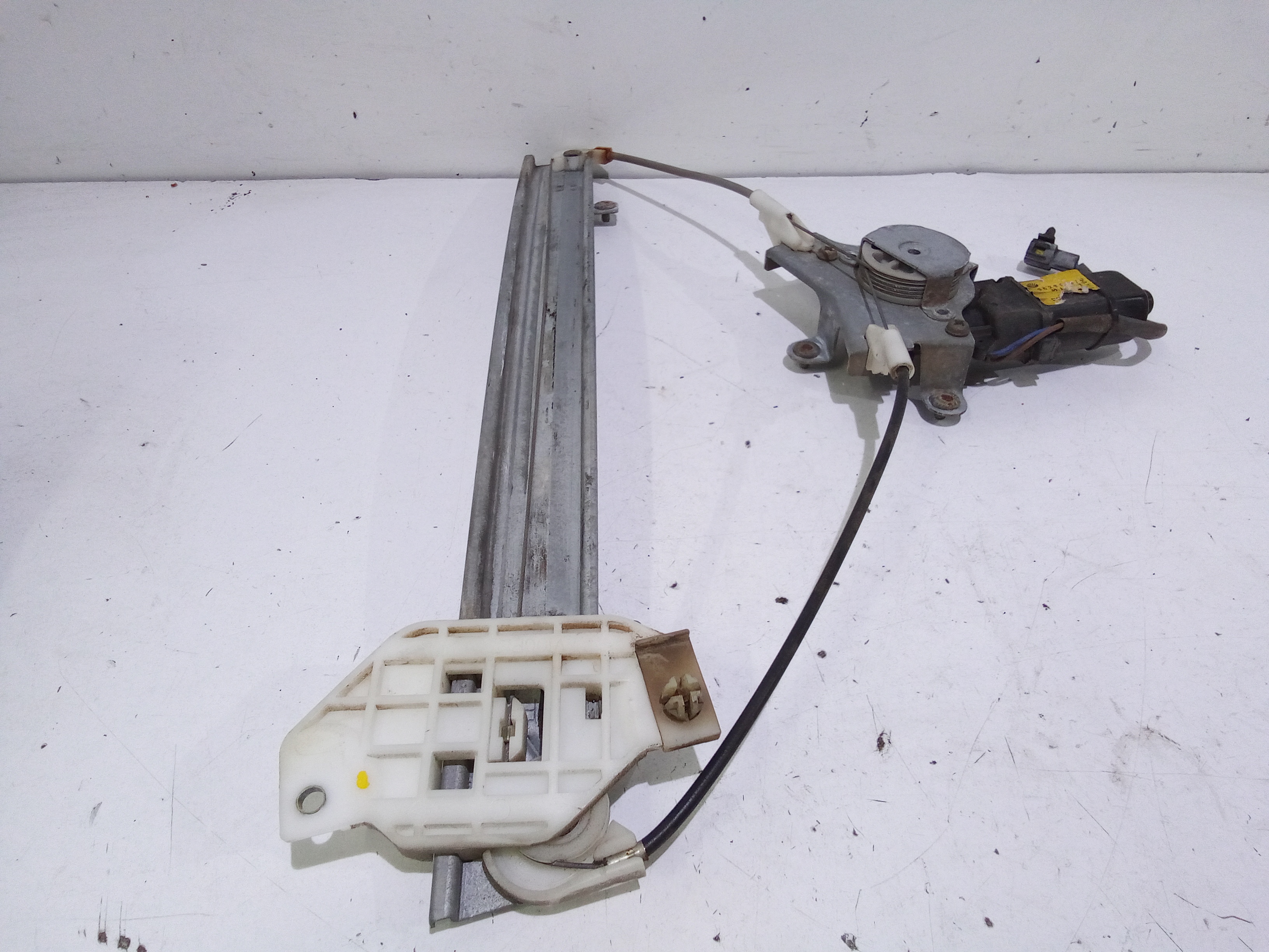 Cremagliera anteriore sinistra Guida per Daewoo Leganza 1 Serie (1997 - 2002)