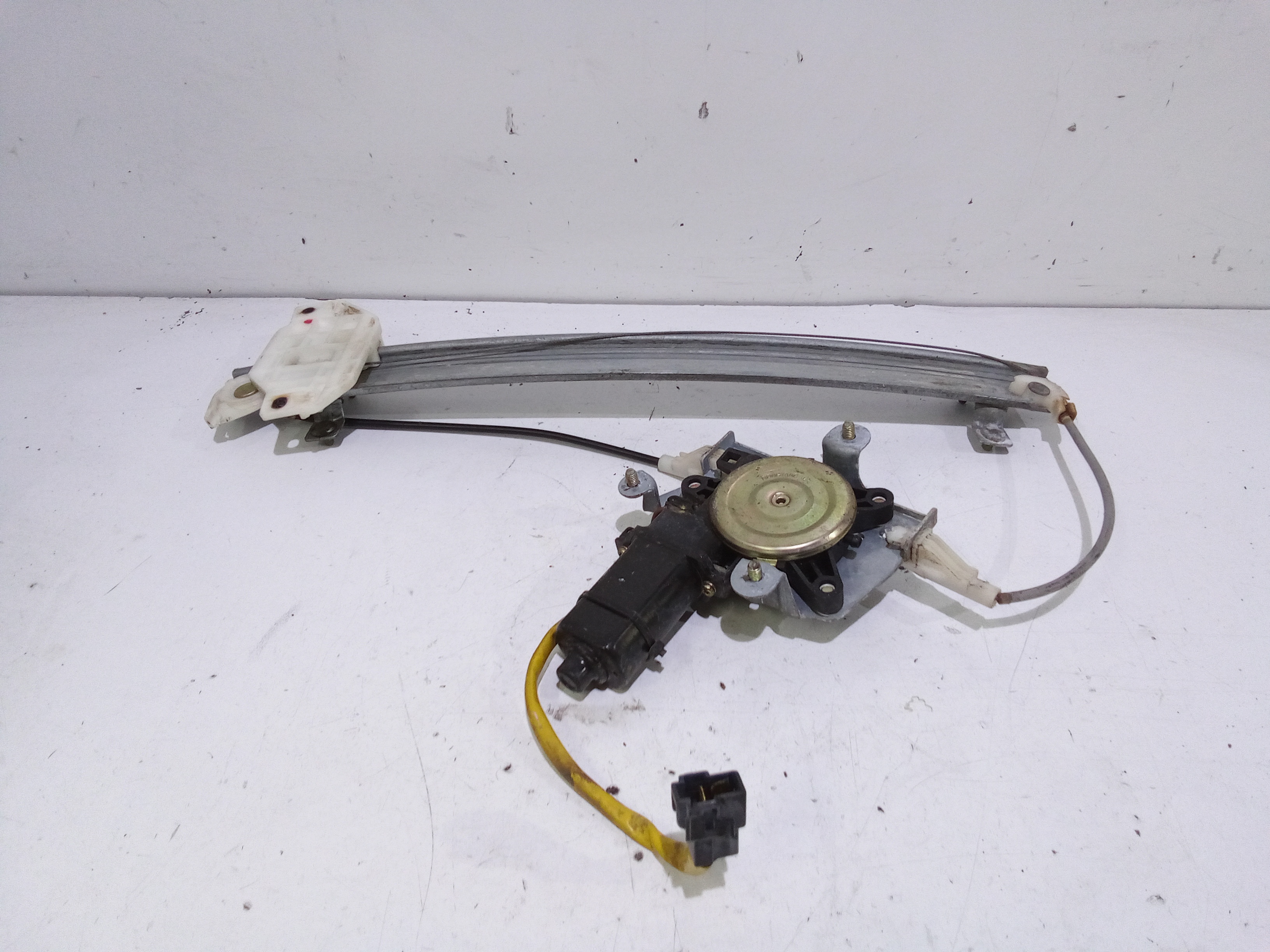 Cremagliera posteriore sinistra guida per Daewoo Leganza 1 Serie (1997 - 2002)