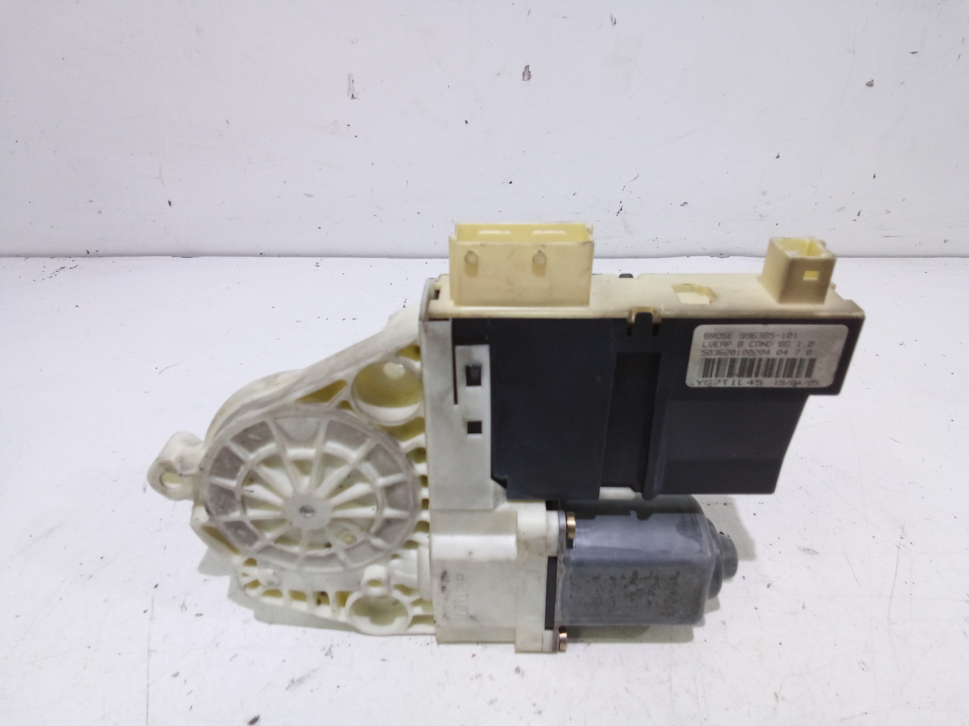 Motorino Alzavetro anteriore Sinistro per Citroen C4 Berlina (2004 - 2008)