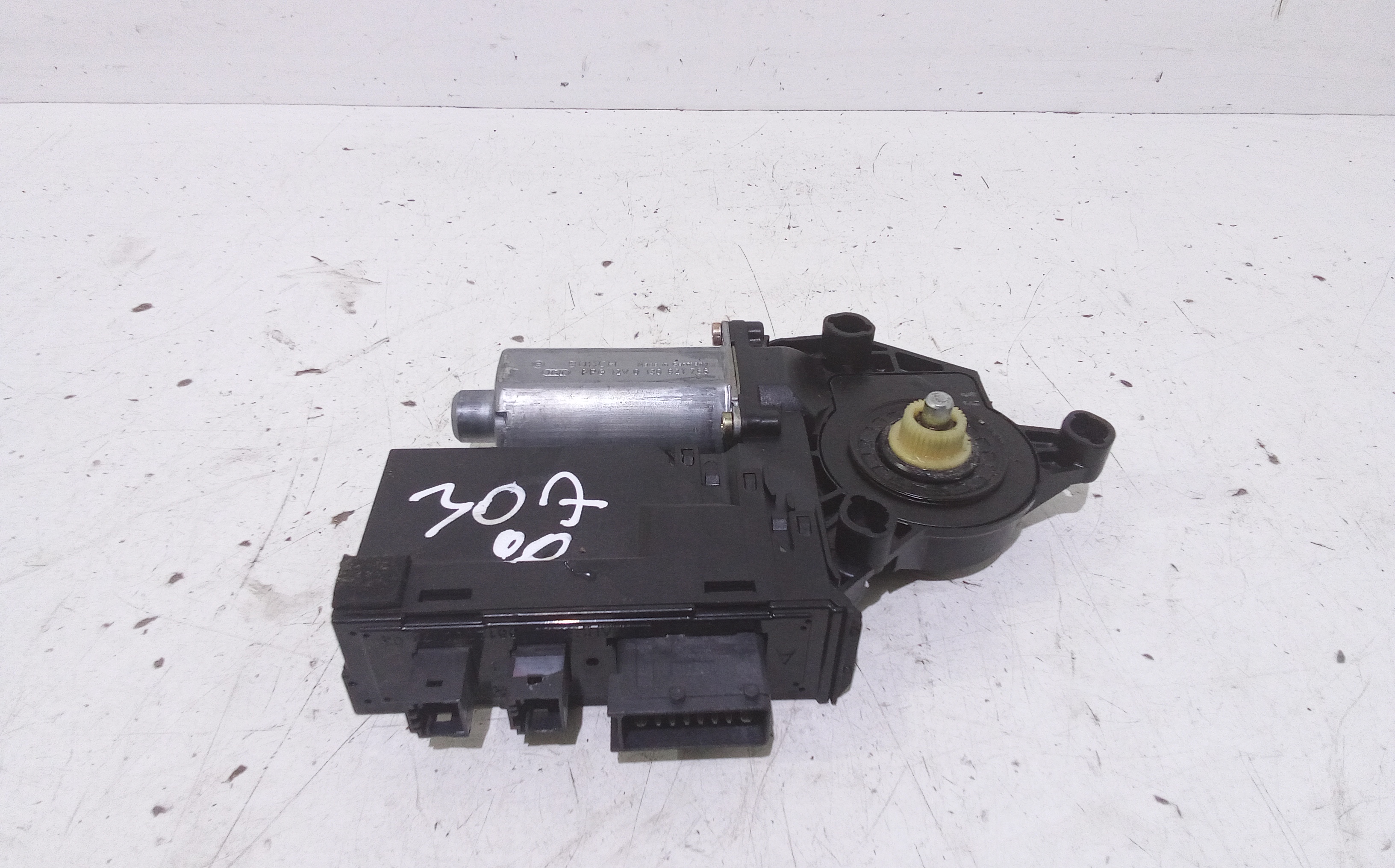 Motorino Alzavetro anteriore destra per Peugeot 307 Berlina 2 Serie (2005 - In produzione)