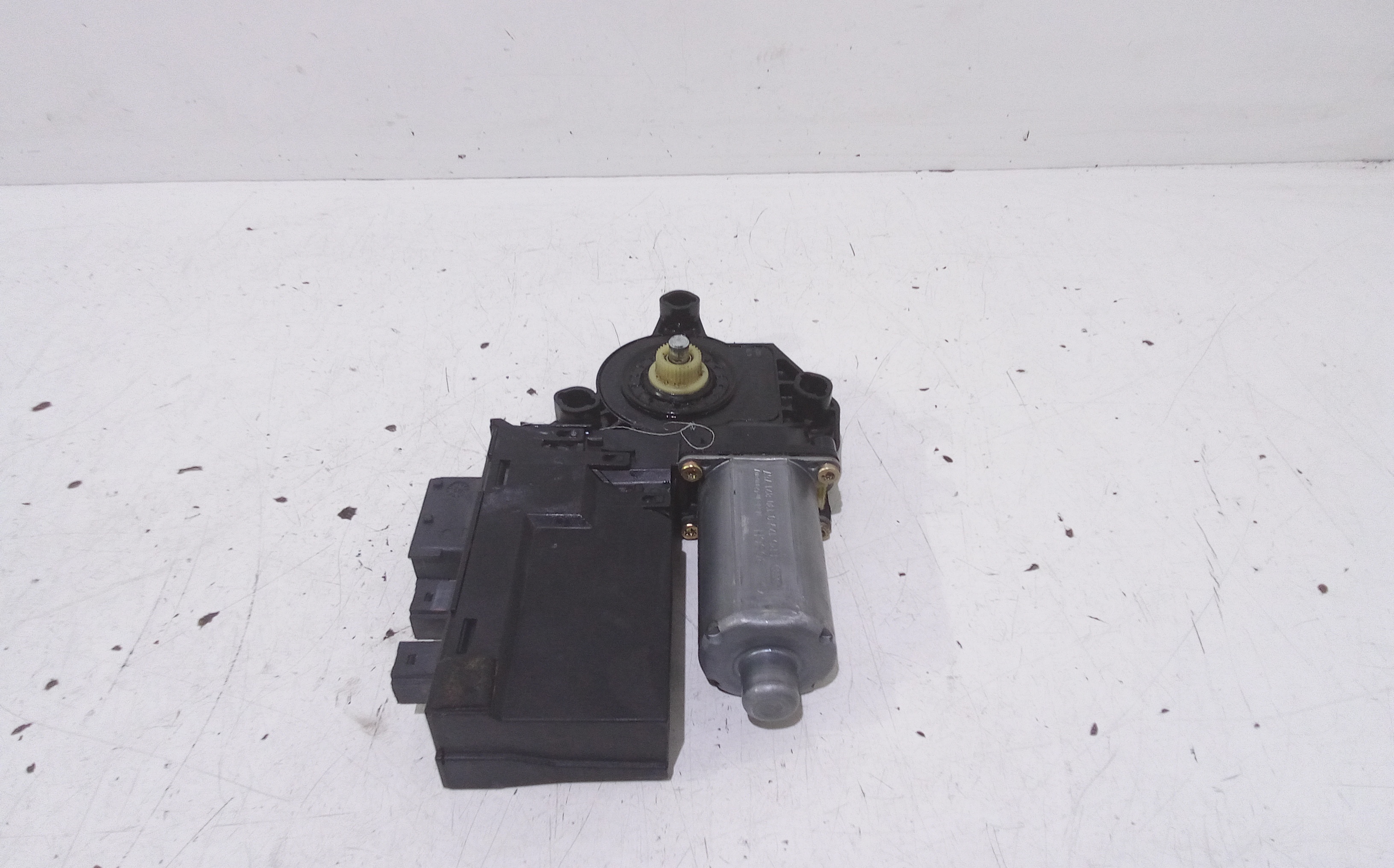 Motorino Alzavetro anteriore Sinistro per Peugeot 307 Berlina 2 Serie (2005 - In produzione)