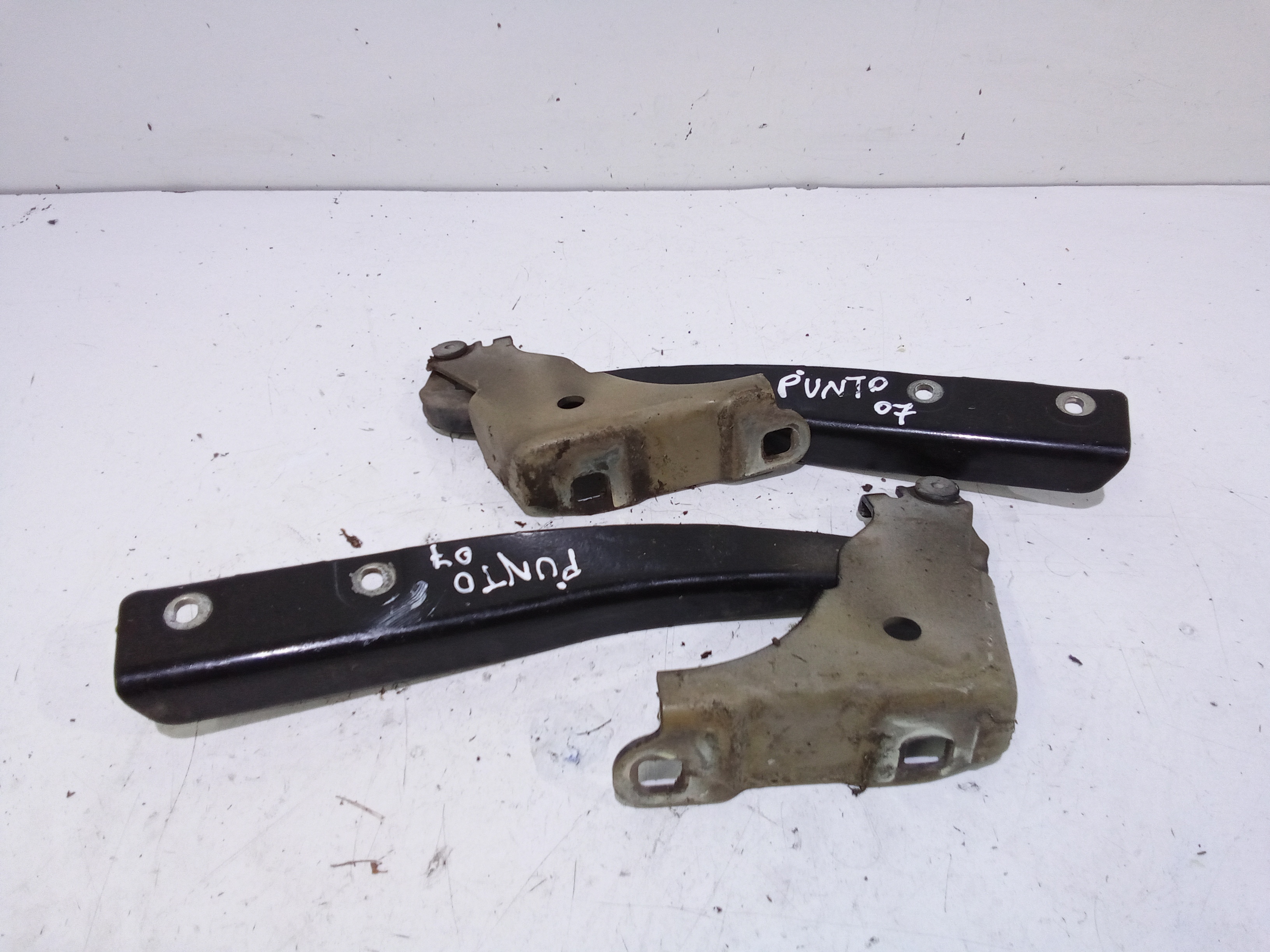 Cerniere cofano anteriore dx e sx per Fiat Grande Punto 1 Serie (2005 - 2008)