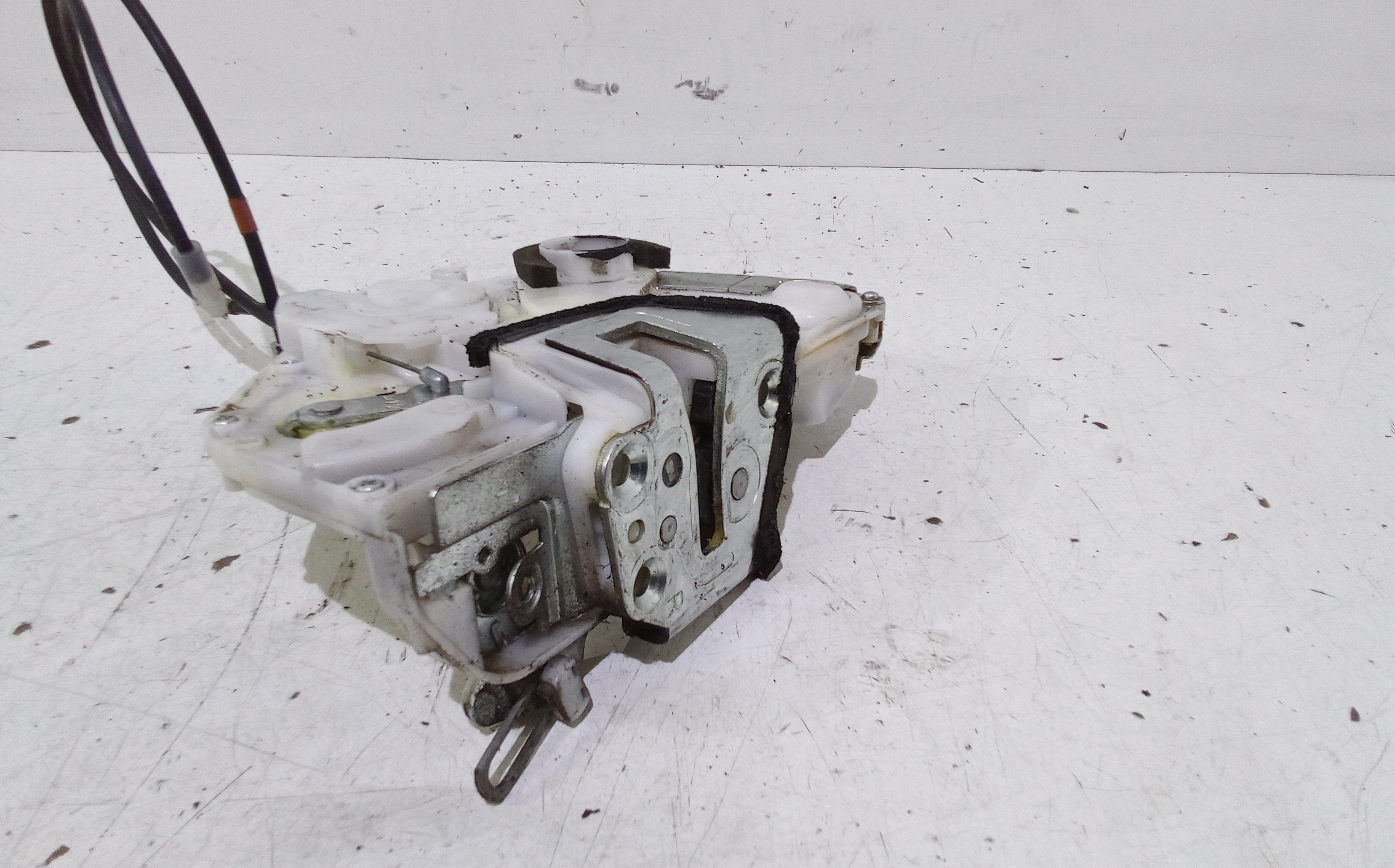 Serratura Anteriore Destra per Fiat Sedici 1 Serie (2006 - 2009)