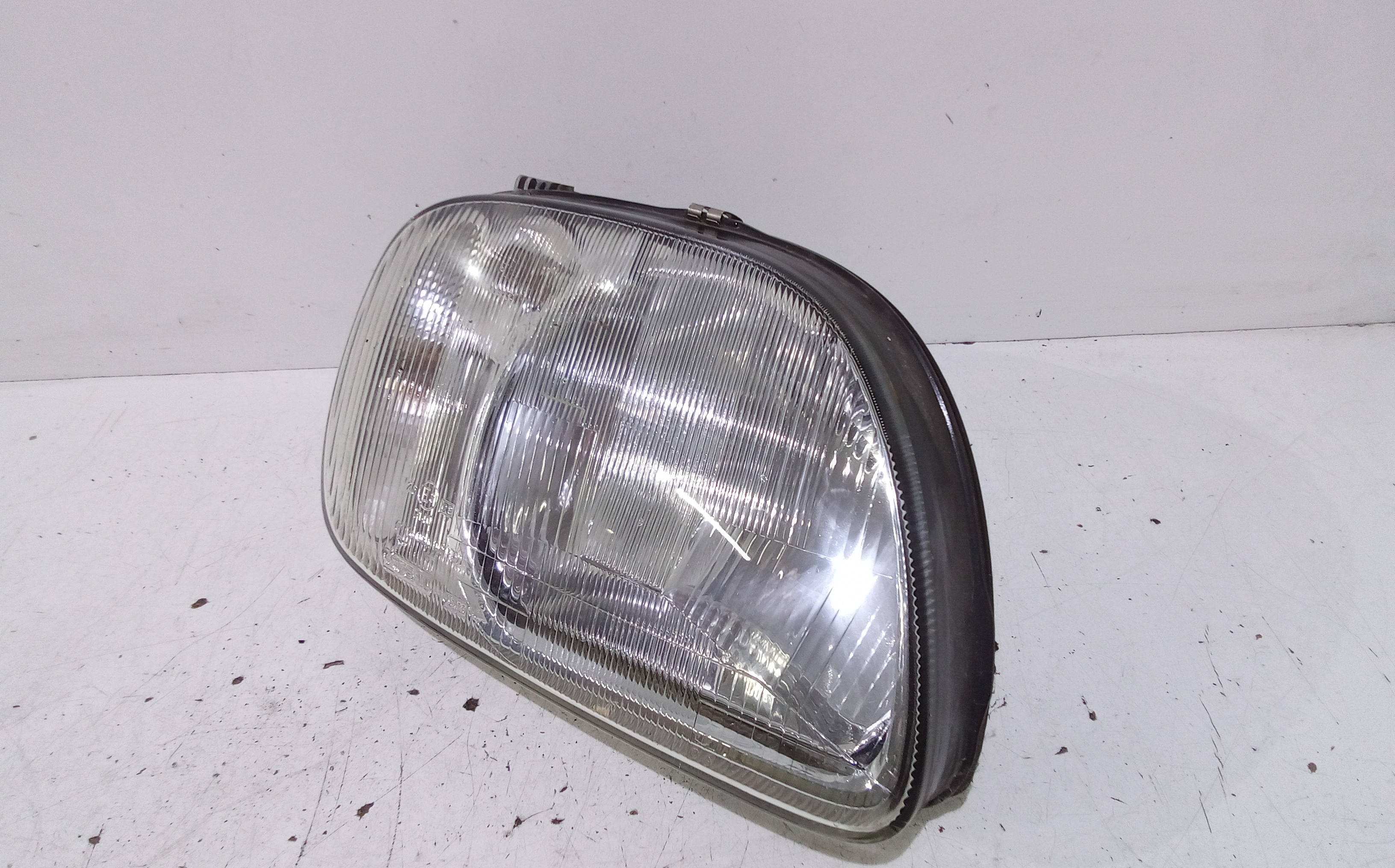 Faro anteriore Destro Passeggero per Nissan Micra 2 Serie (1998 - 2000)
