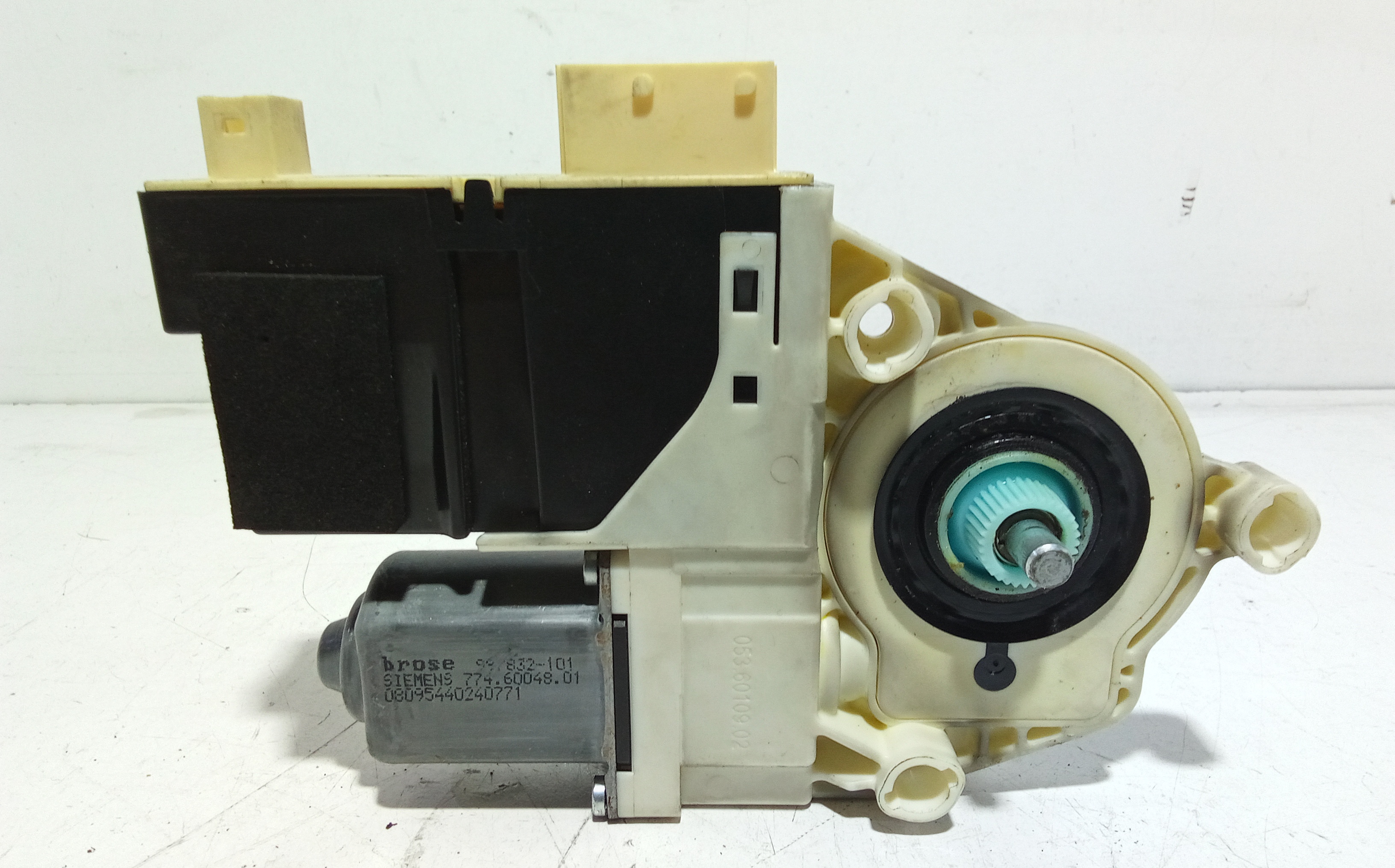 Motorino Alzavetro anteriore Sinistro per Citroen C4 Berlina (2004 - 2008)