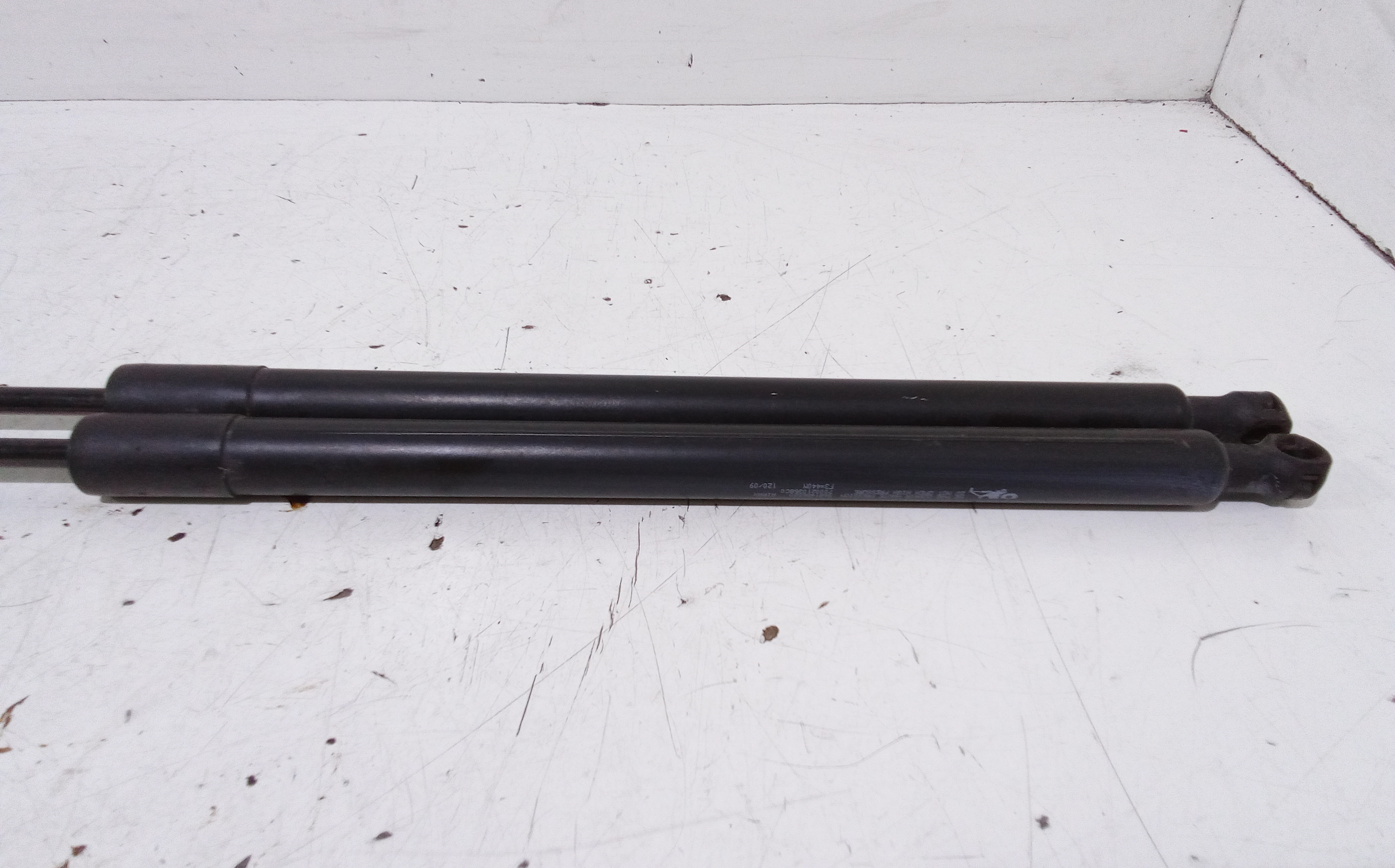 Pistoncini cofano Post. per Citroen C3 Picasso (08>) (2008 - In produzione)