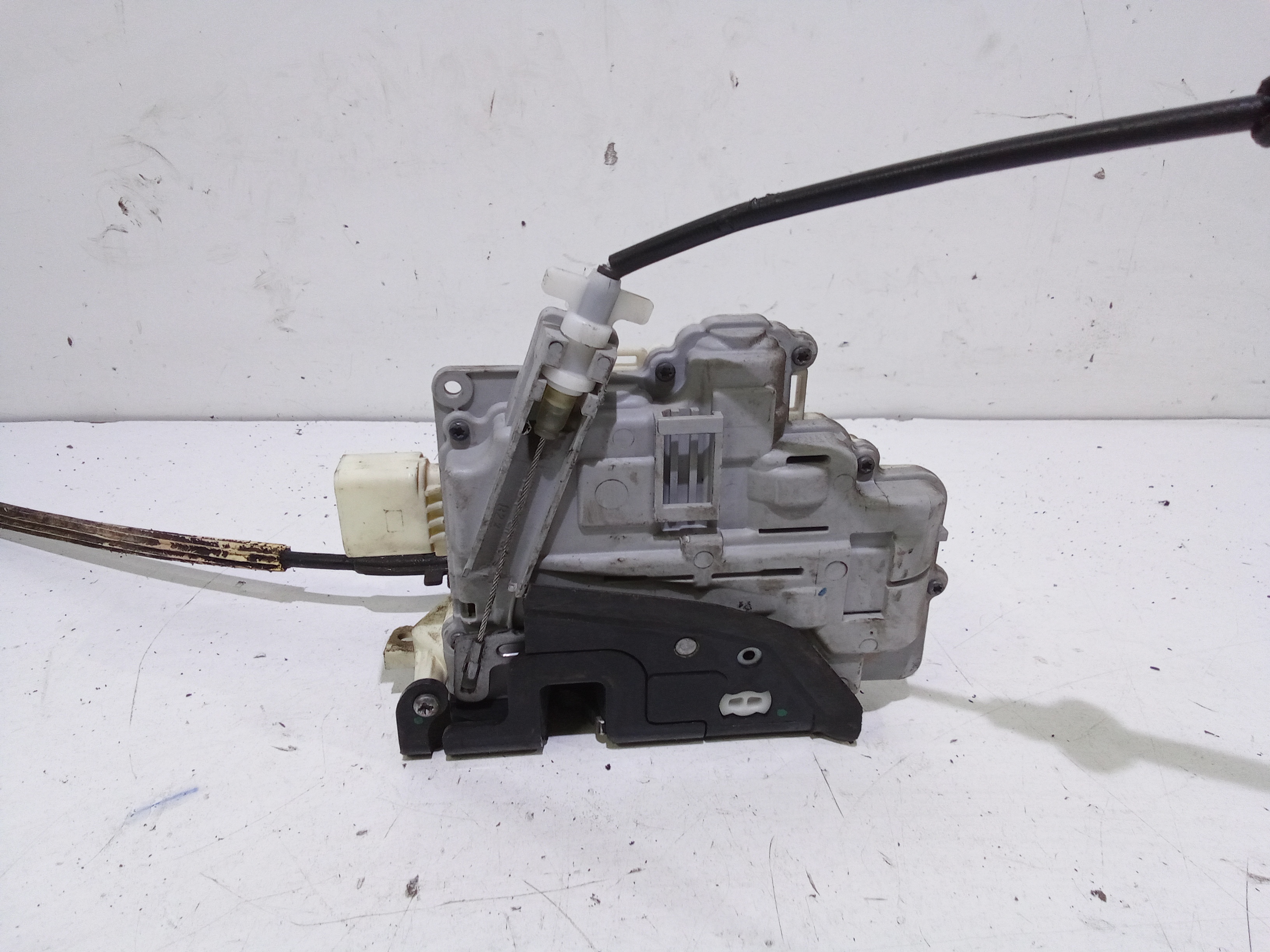 Serratura Anteriore Destra per Volkswagen Passat Variant 5 Serie (2010 - In produzione)