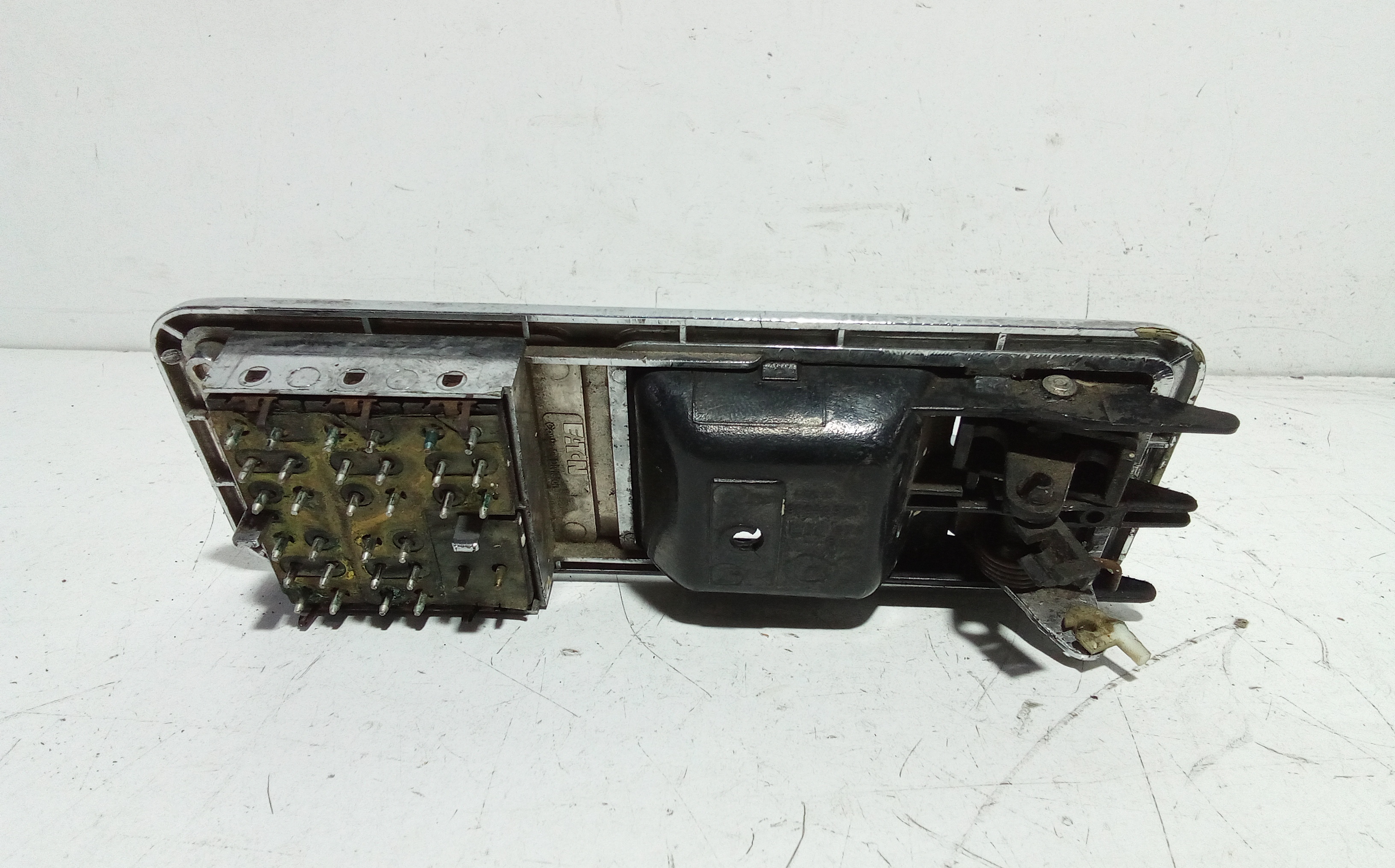 Maniglia interna anteriore Sinistra per Jeep Cherokee 1a serie (1984 - 1996)