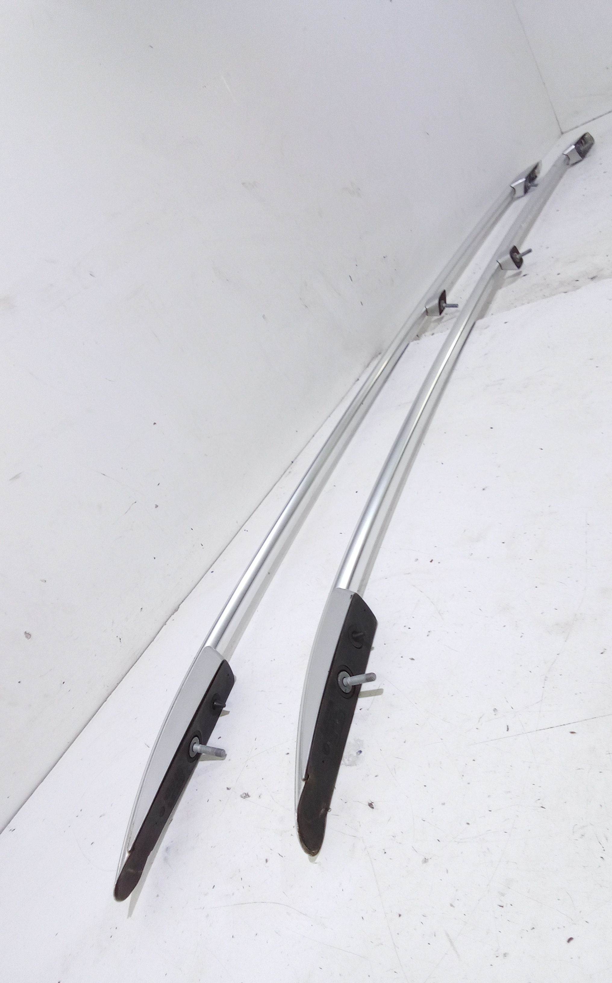 Barre Longitudinali tetto per Volkswagen Touran 3 Serie (2010 - 2015)