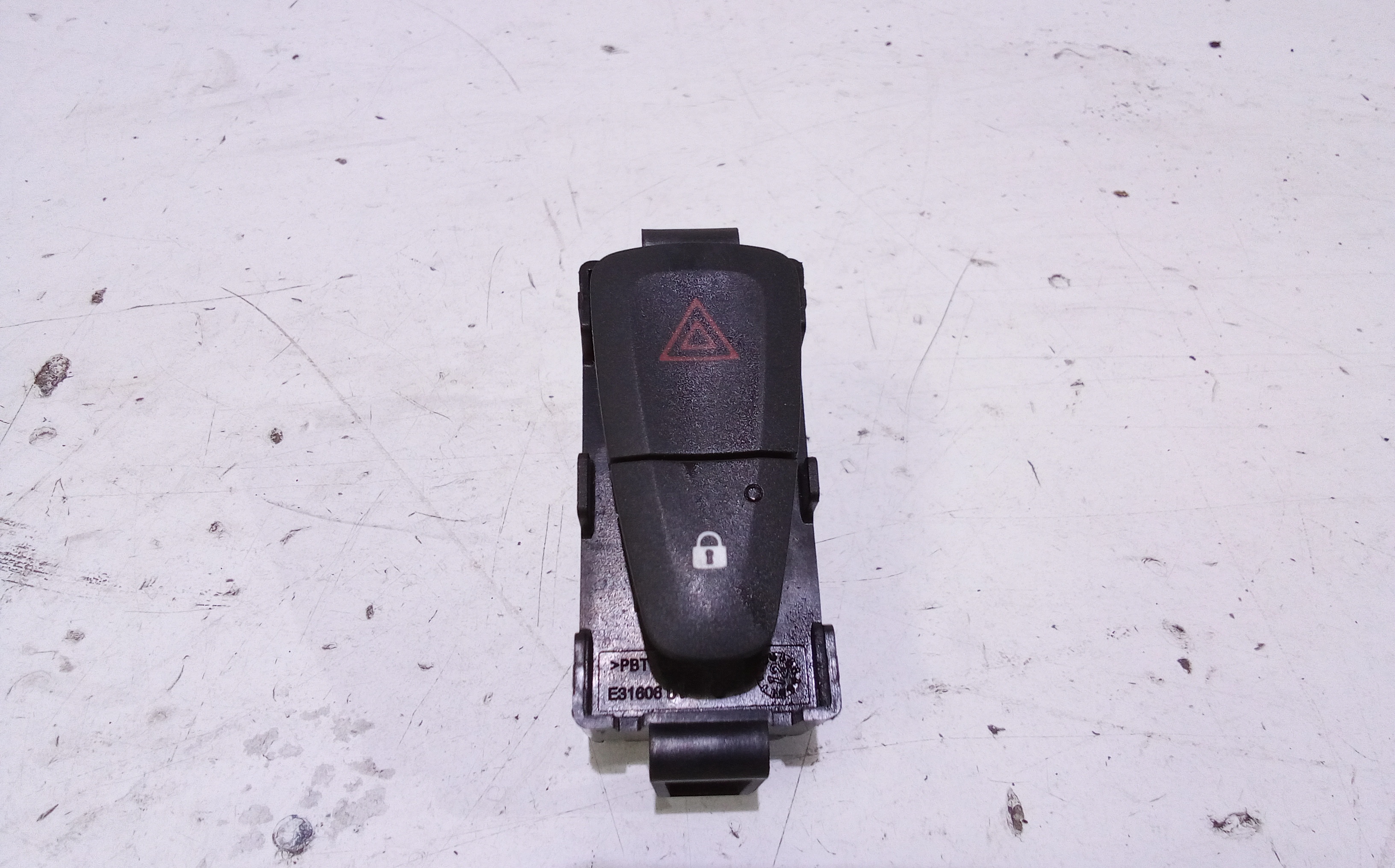 Pulsante luci di emergenza per Renault Scenic X Mod (2009 - In produzione)