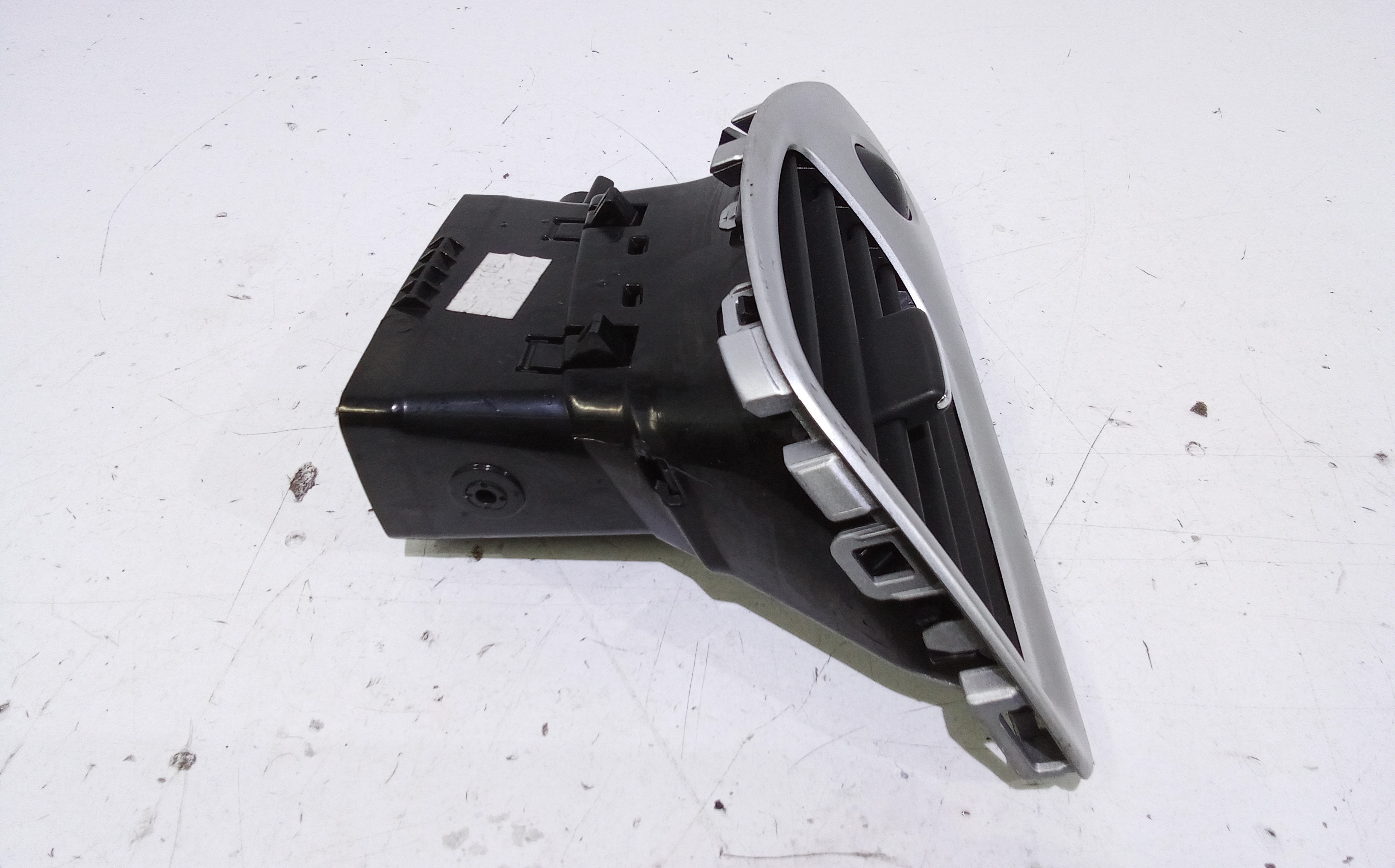 Bocchetta aria cruscotto lato passeggero per Renault Scenic X Mod (2009 - In produzione)