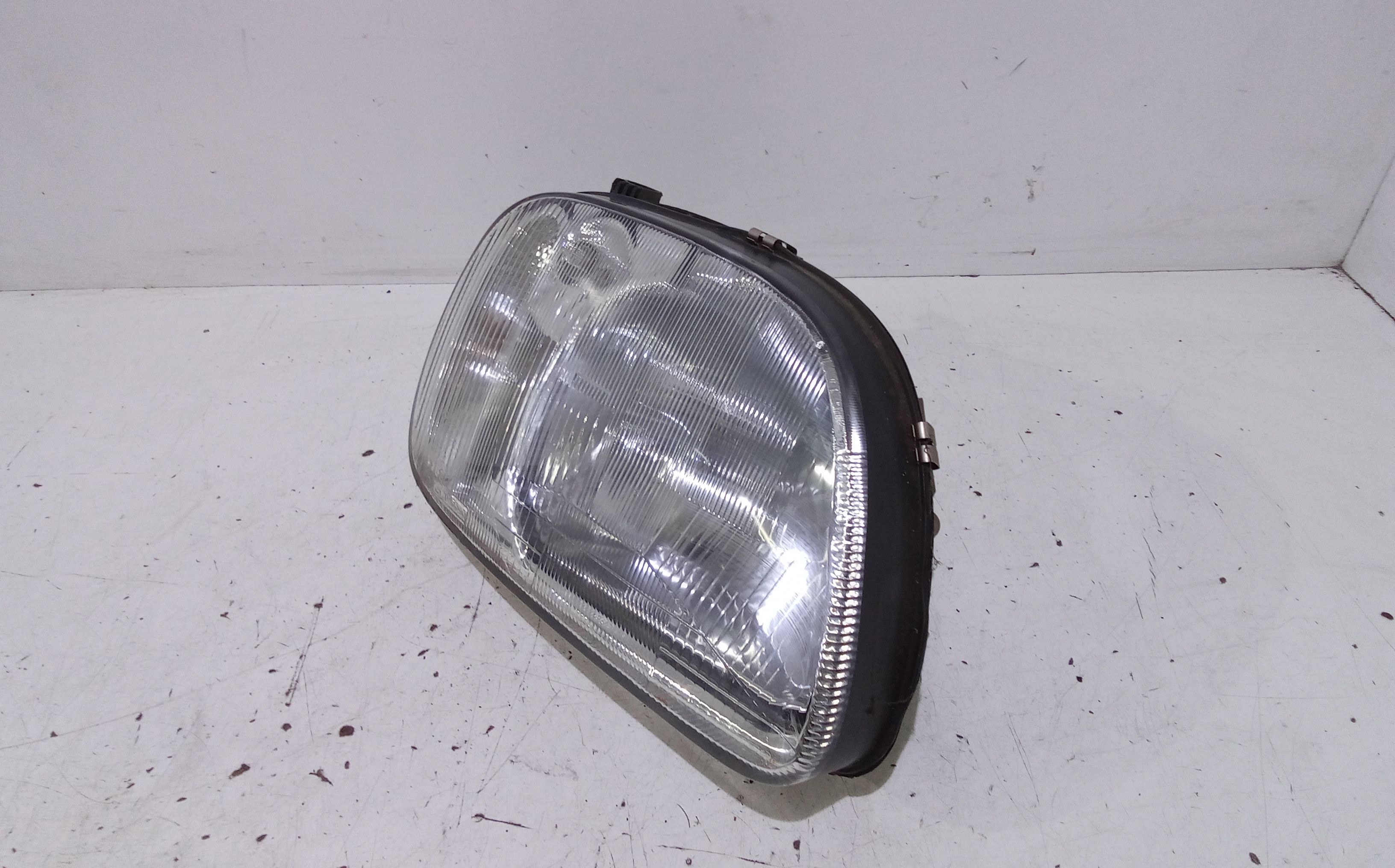 Faro anteriore Destro Passeggero per Nissan Micra 3 Serie (2000 - 2003)