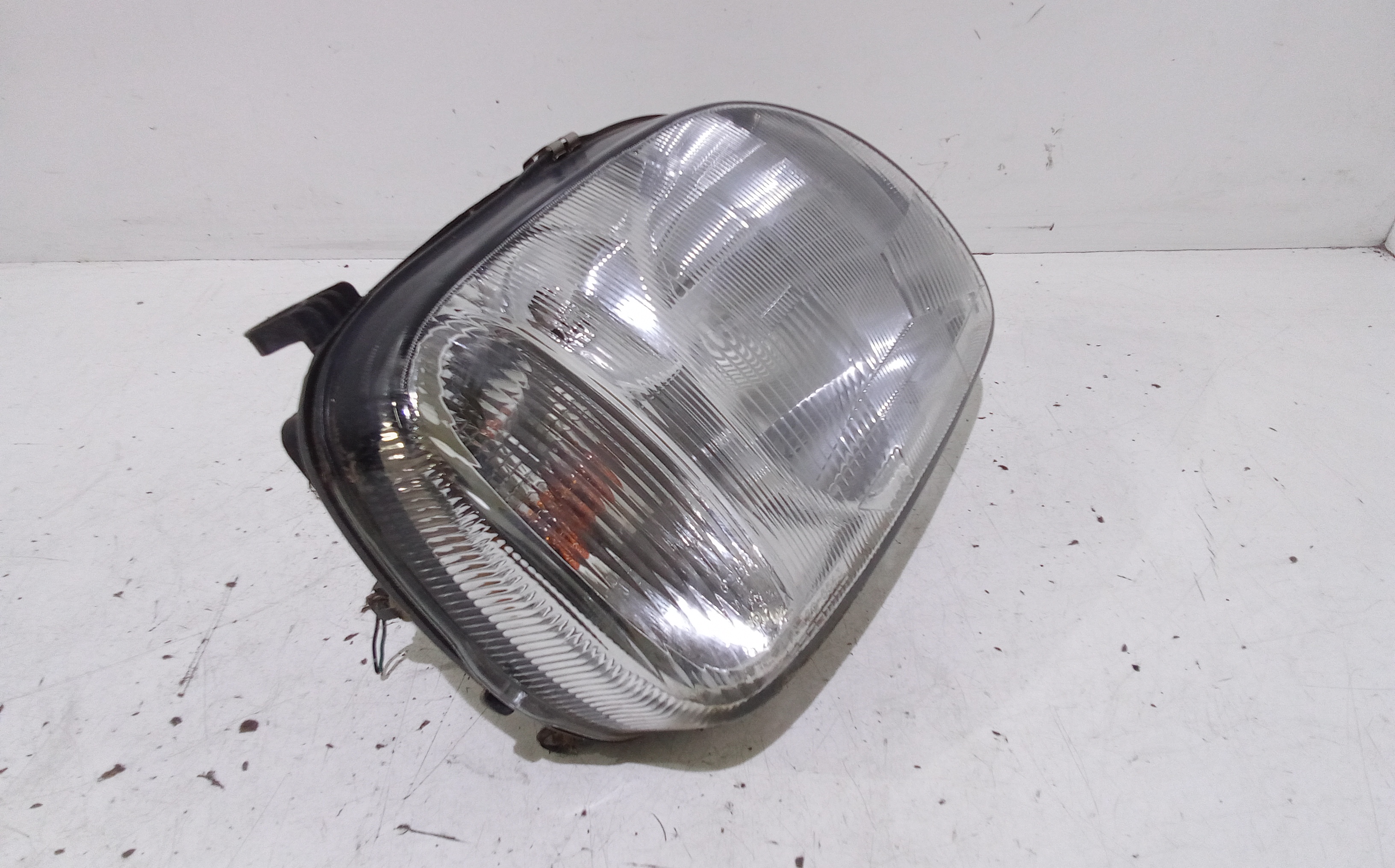 Faro anteriore Destro Passeggero per Nissan Micra 3 Serie (2000 - 2003)