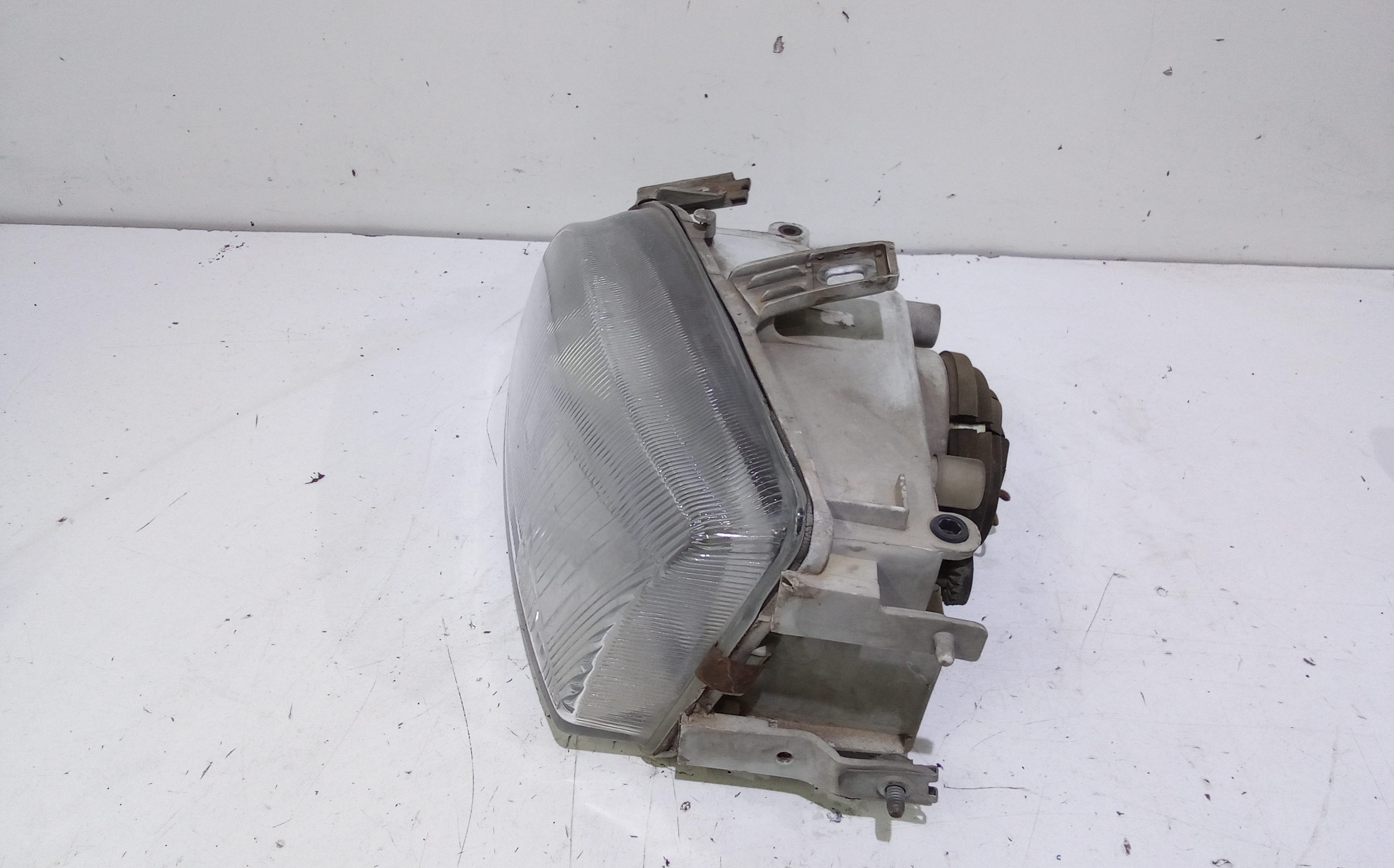 Faro anteriore Sinistro Guida per Fiat Punto Berlina 3p (1993 - 1999)