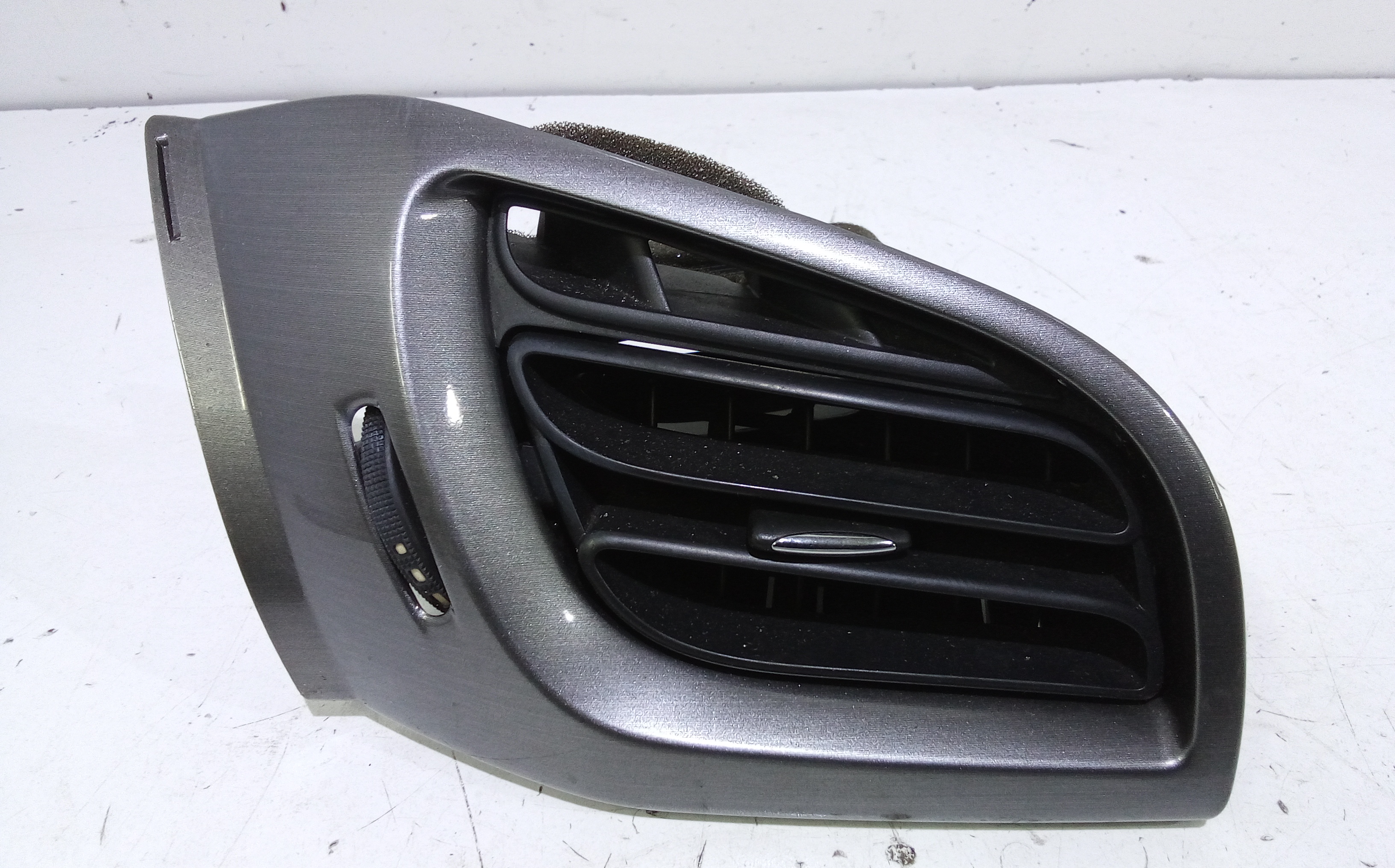 Bocchetta aria cruscotto lato guida per Citroen C3 2 Serie (2005 - 2010)