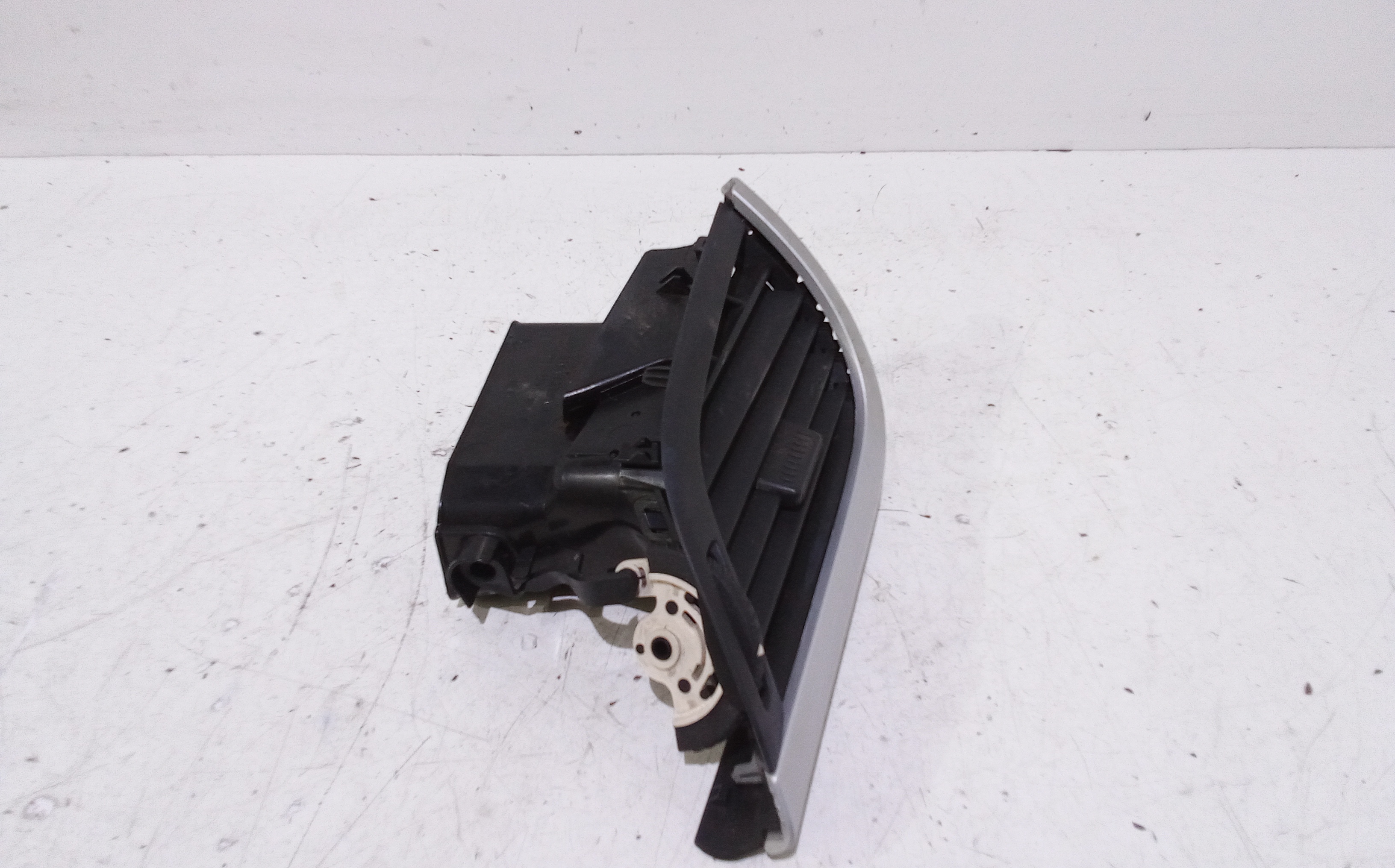 Bocchetta aria cruscotto lato passeggero per Peugeot 207 2 Serie (2009 - In produzione)