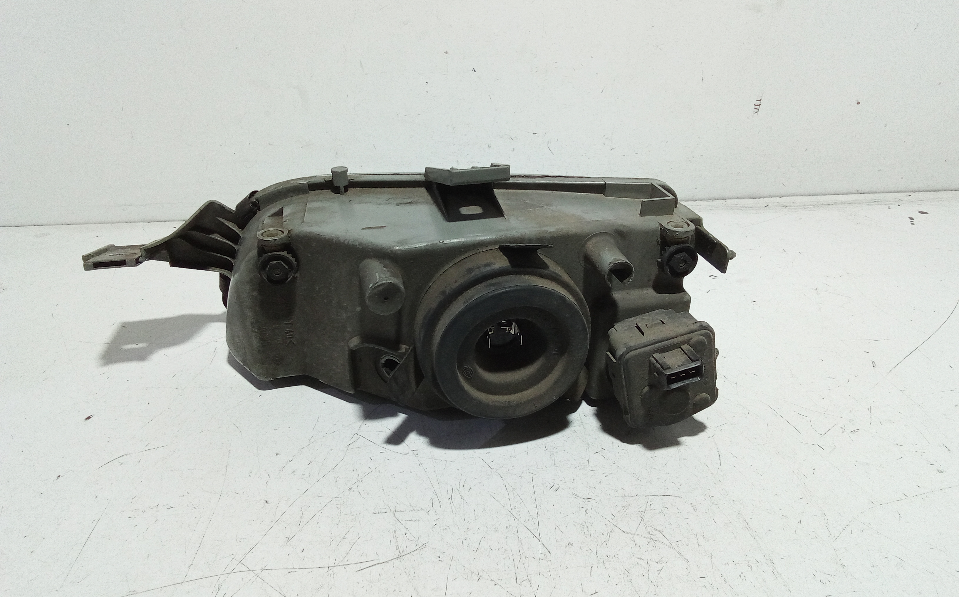 Faro anteriore Destro Passeggero per Fiat Punto Berlina 3p (1993 - 1999)