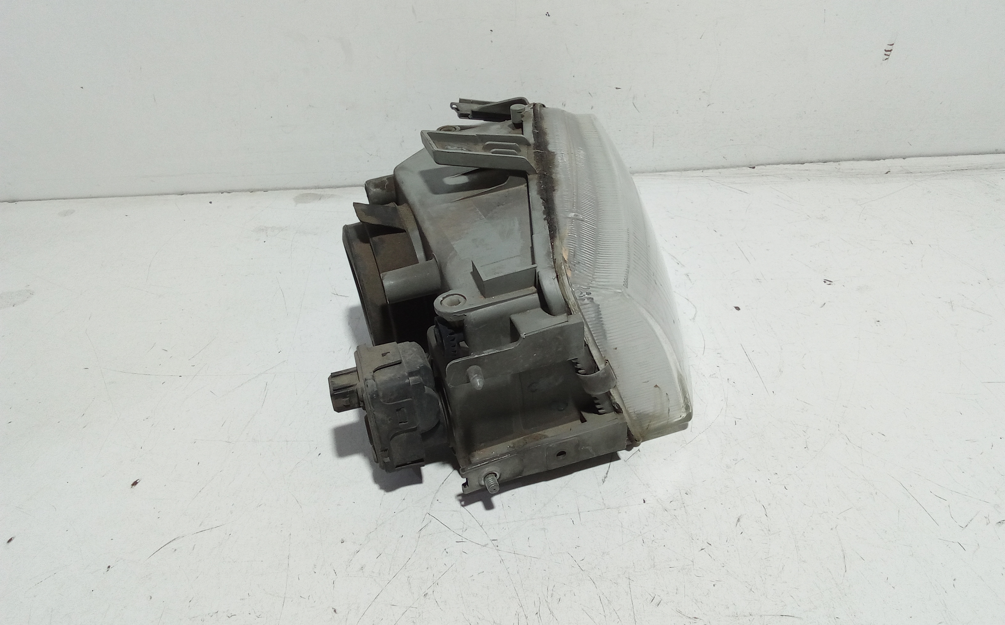 Faro anteriore Destro Passeggero per Fiat Punto Berlina 3p (1993 - 1999)