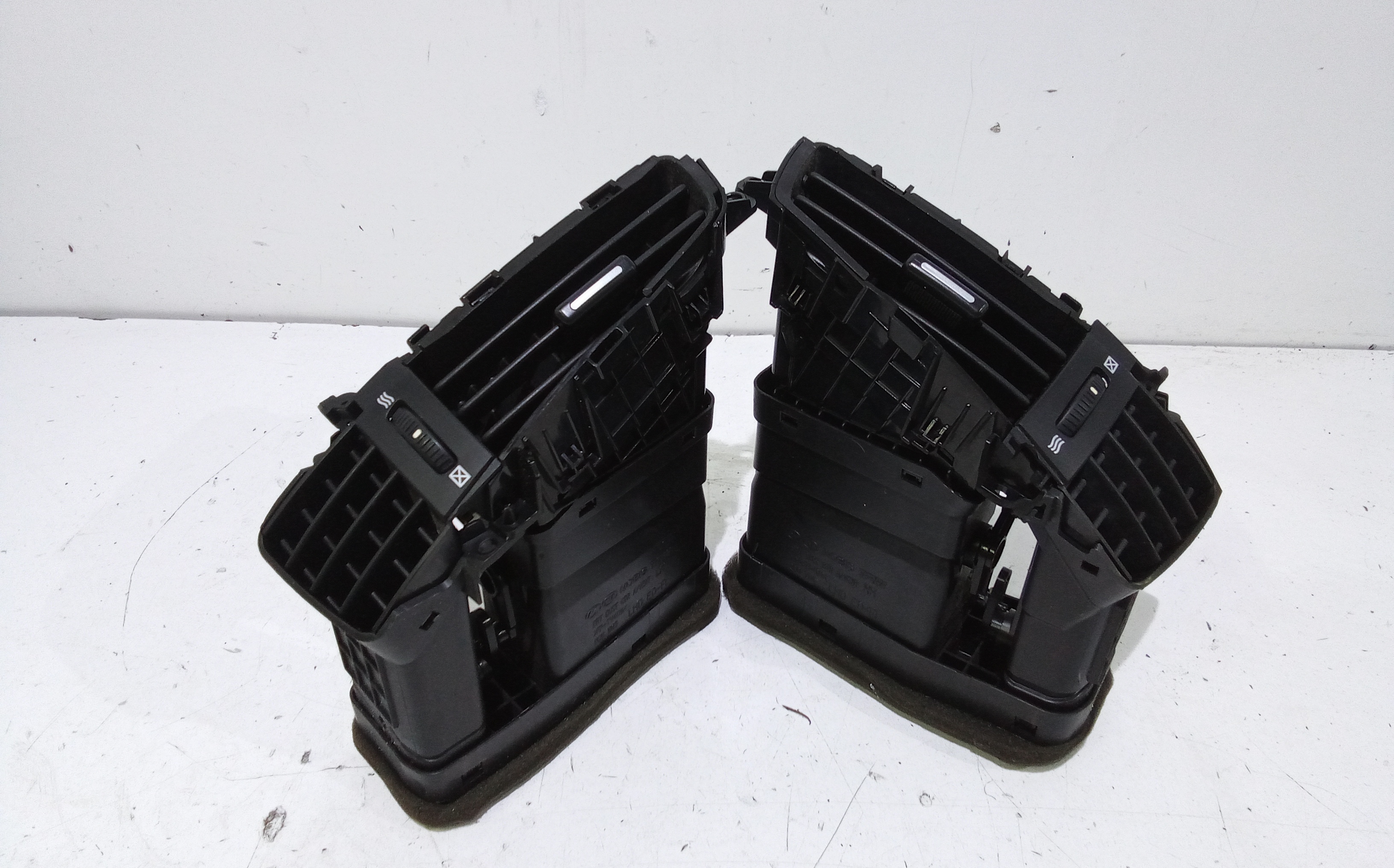 Bocchette Aria Centrale per Kia Cee d Sporty Wagon (2007 - In produzione)