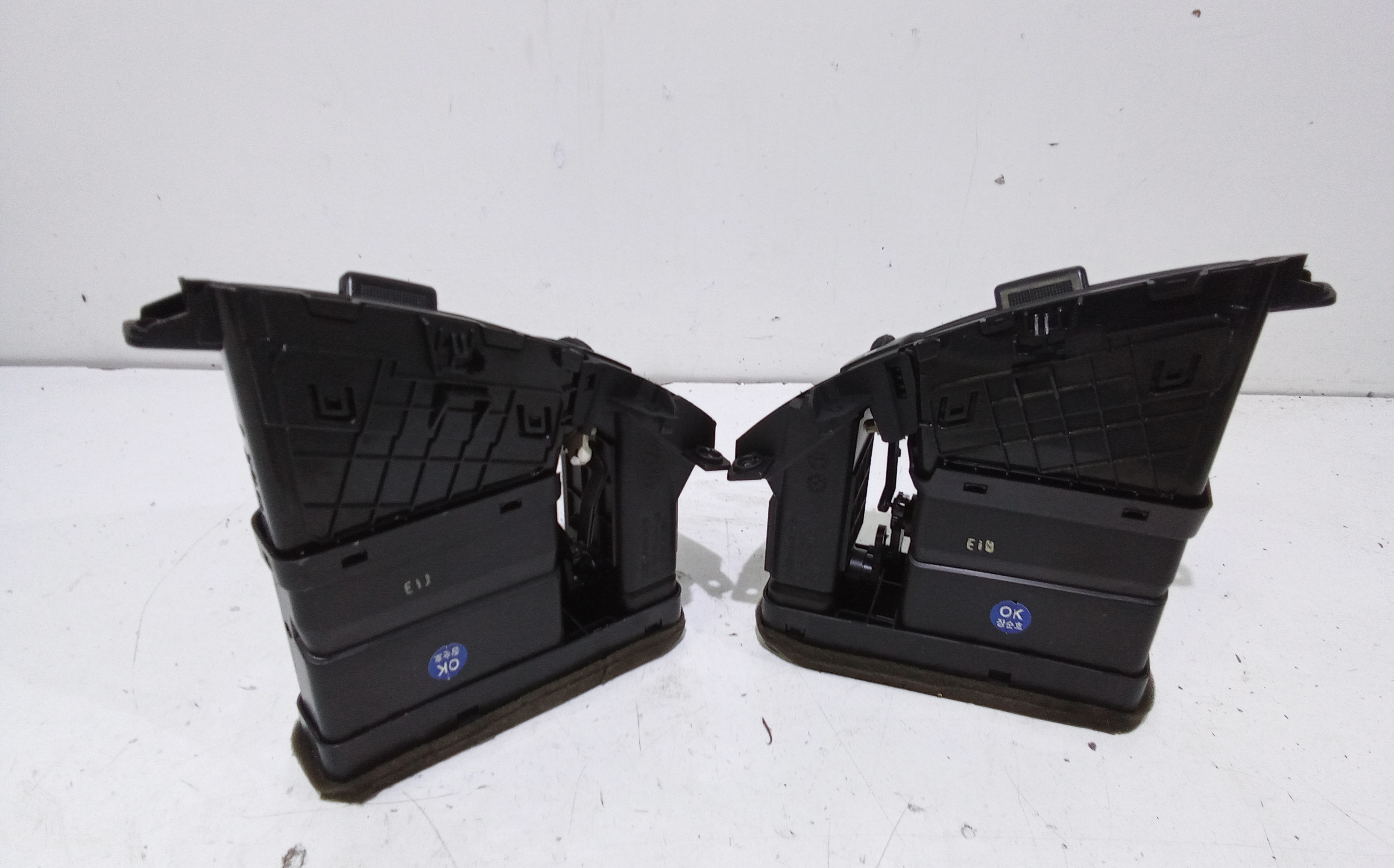 Bocchette Aria Centrale per Kia Cee d Sporty Wagon (2007 - In produzione)