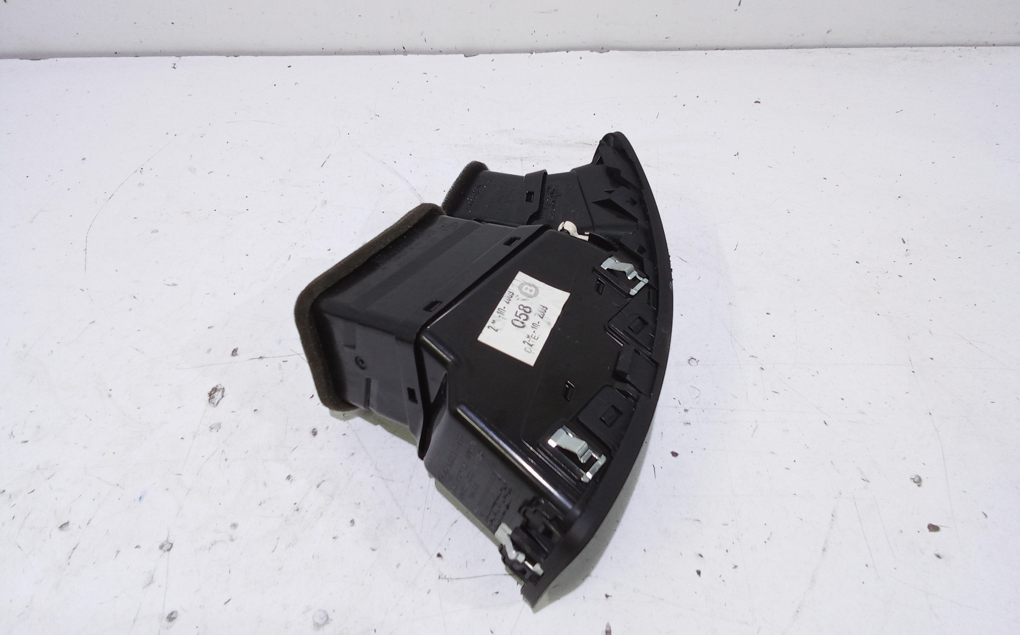 Bocchetta aria cruscotto lato guida per Kia Cee d Sporty Wagon (2007 - In produzione)