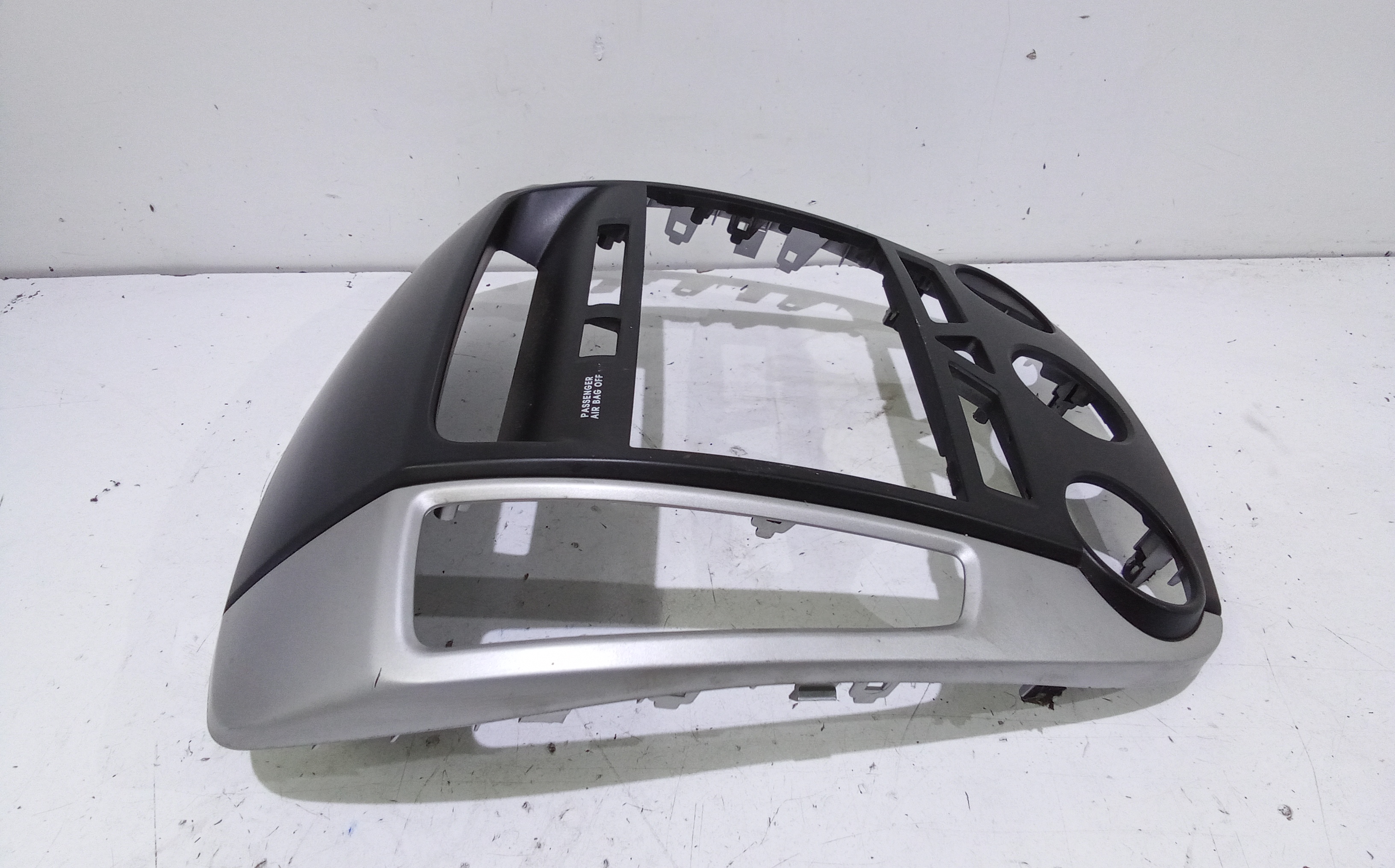 Modanatura Centrale Cruscotto per Kia Cee d Sporty Wagon (2007 - In produzione)